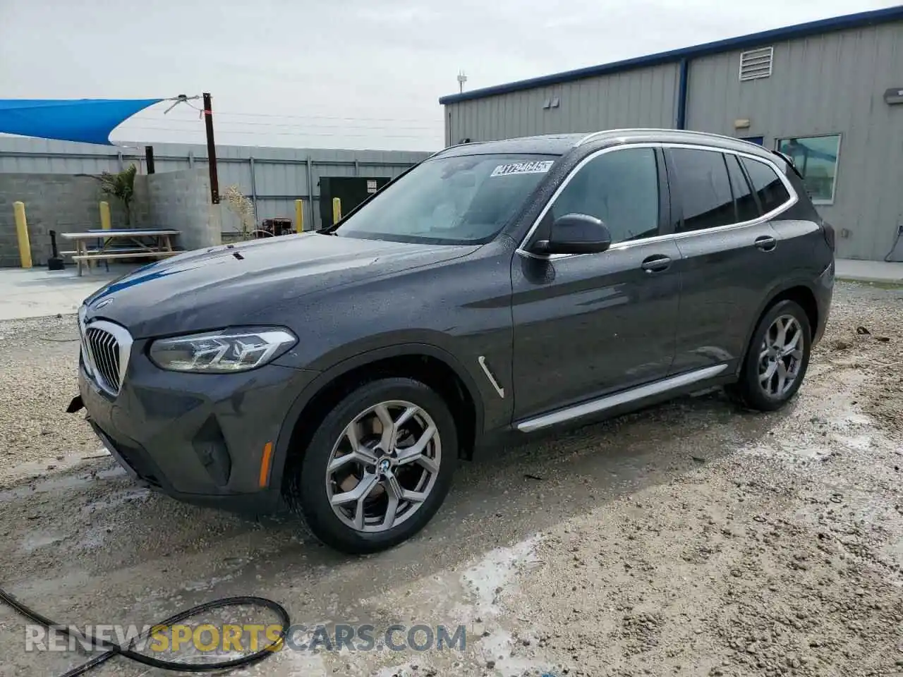 1 Photograph of a damaged car 5UX43DP01R9V07910 BMW X3 2024