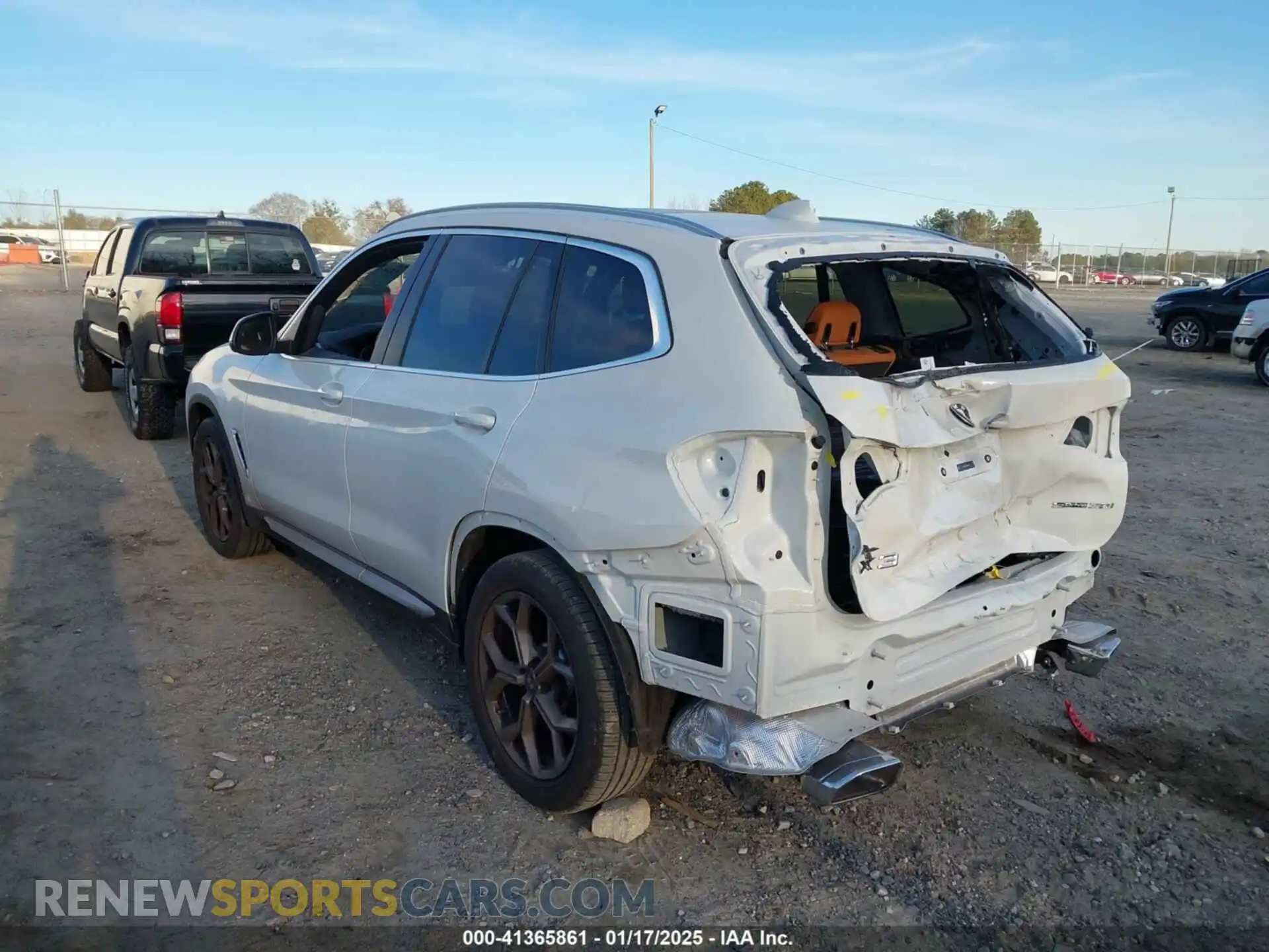 3 fotografías del automóvil dañado 5UX43DP01R9V12590 BMW X3 2024