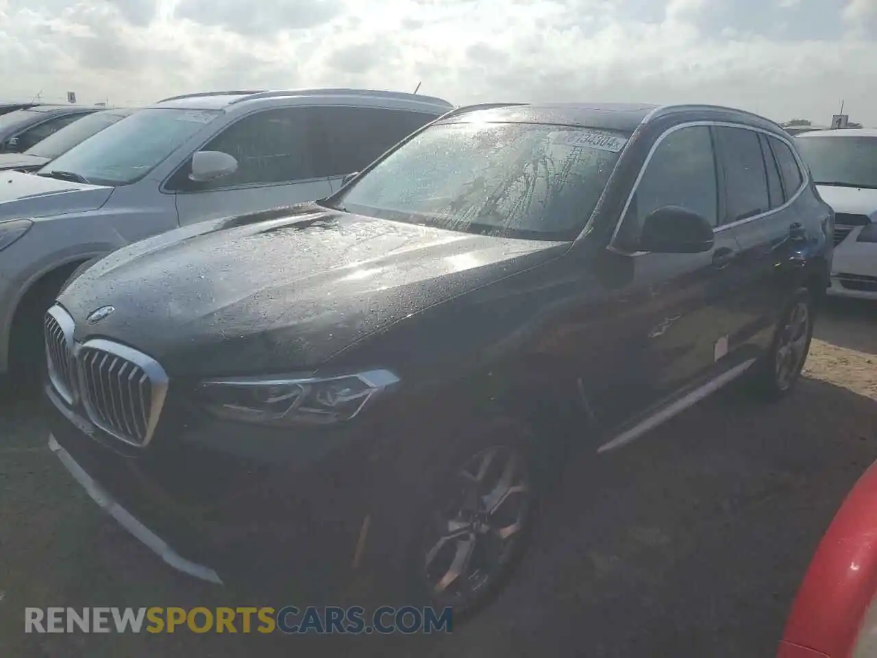 1 Photograph of a damaged car 5UX43DP02R9V17250 BMW X3 2024