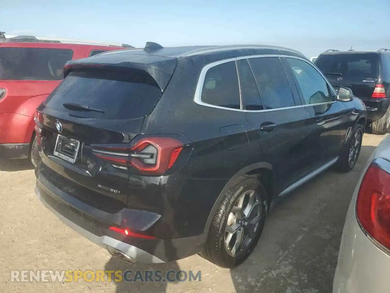3 Photograph of a damaged car 5UX43DP02R9V17250 BMW X3 2024