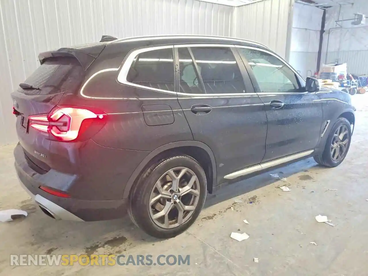 3 Photograph of a damaged car 5UX43DP02R9X15598 BMW X3 2024