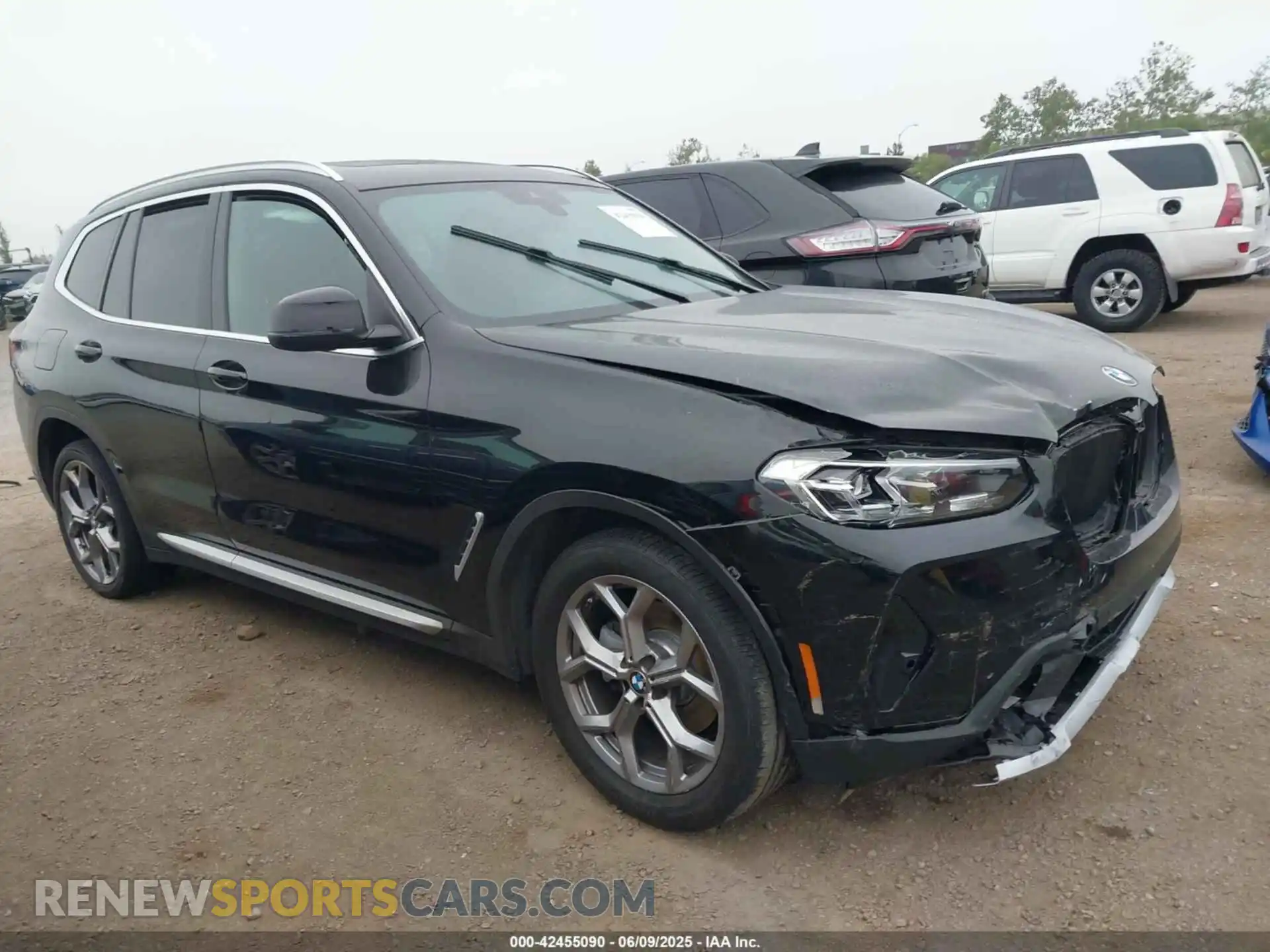1 Photograph of a damaged car 5UX43DP03R9T57010 BMW X3 2024