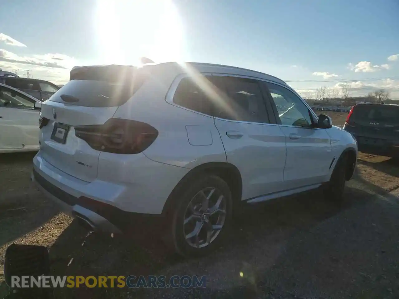 3 Photograph of a damaged car 5UX43DP03R9T69657 BMW X3 2024
