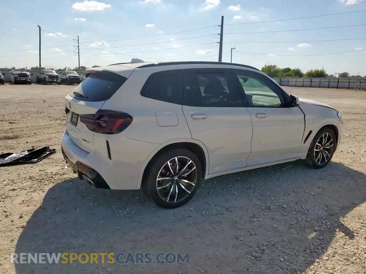 3 Photograph of a damaged car 5UX43DP03R9W90646 BMW X3 2024