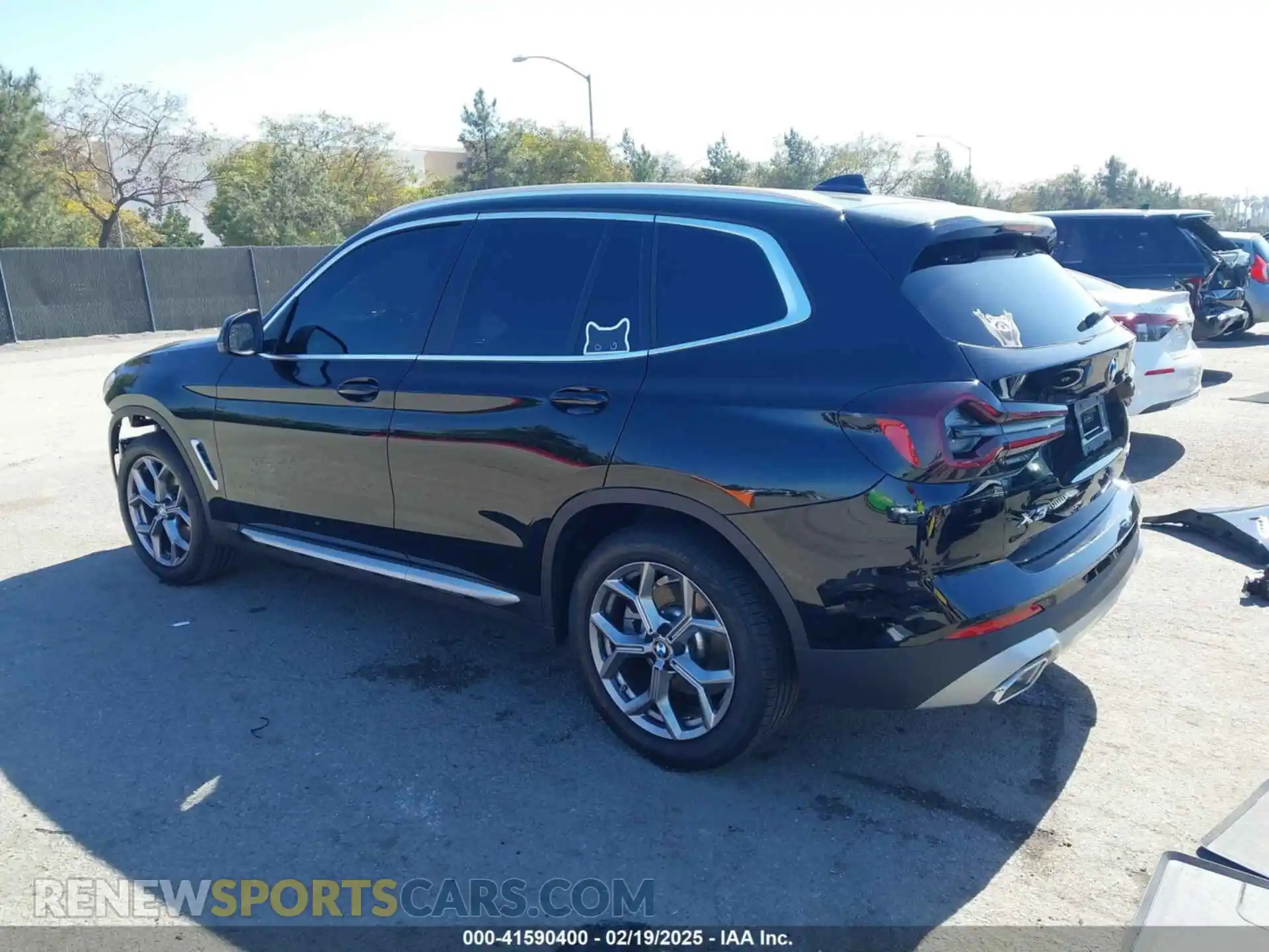 3 Photograph of a damaged car 5UX43DP03R9X41272 BMW X3 2024