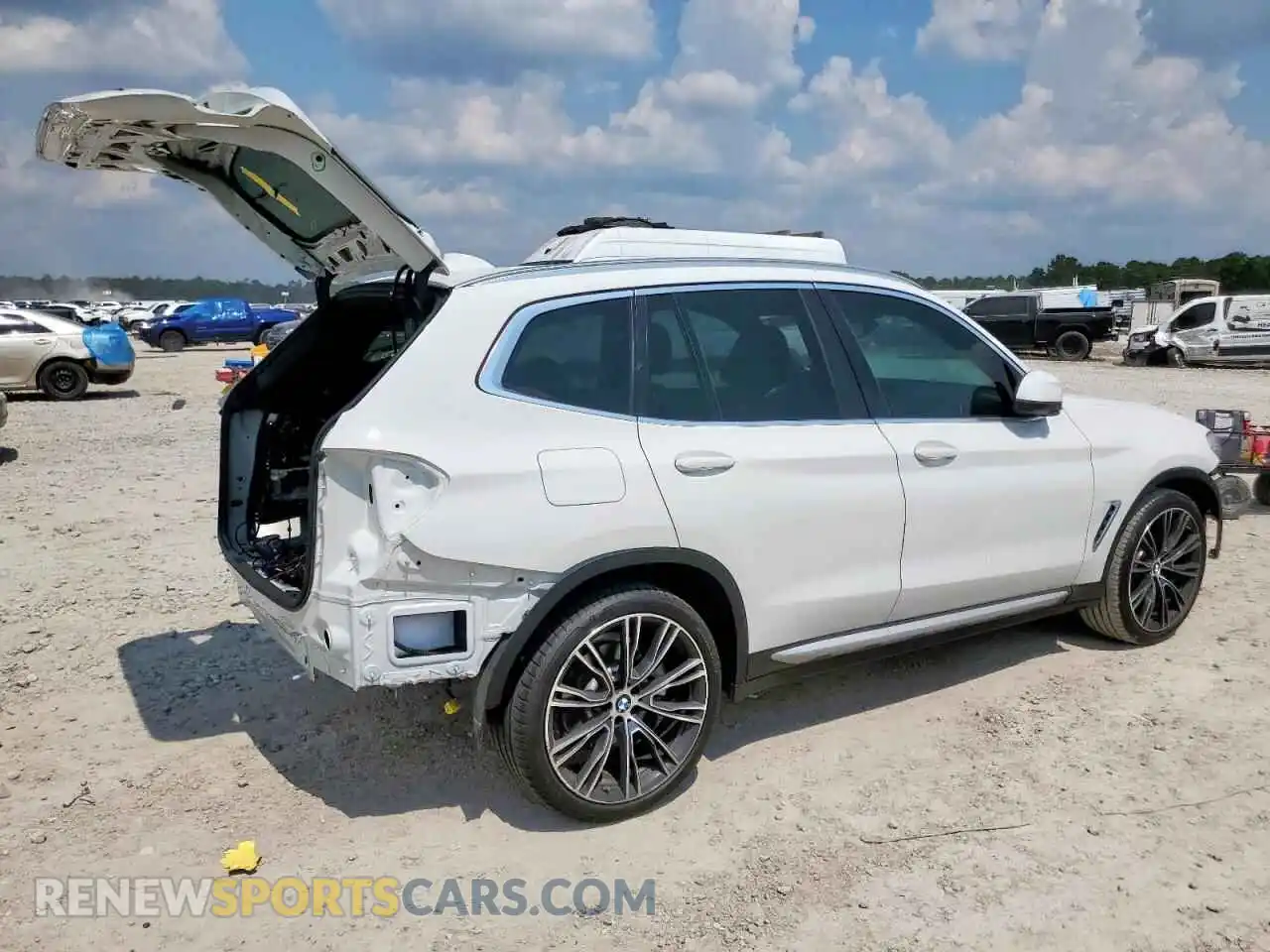 3 Photograph of a damaged car 5UX43DP05R9W79339 BMW X3 2024