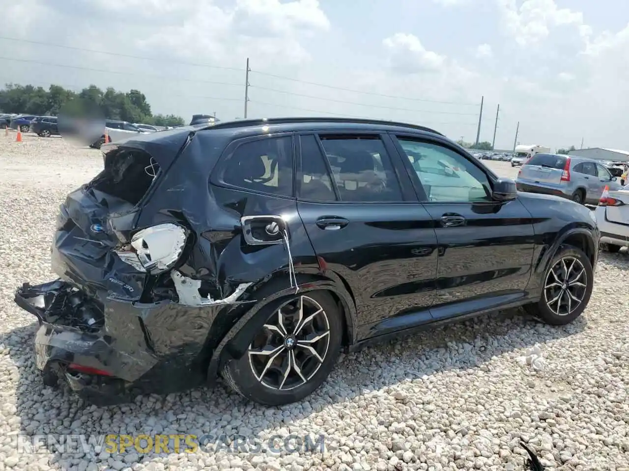 3 Photograph of a damaged car 5UX43DP06R9V09149 BMW X3 2024
