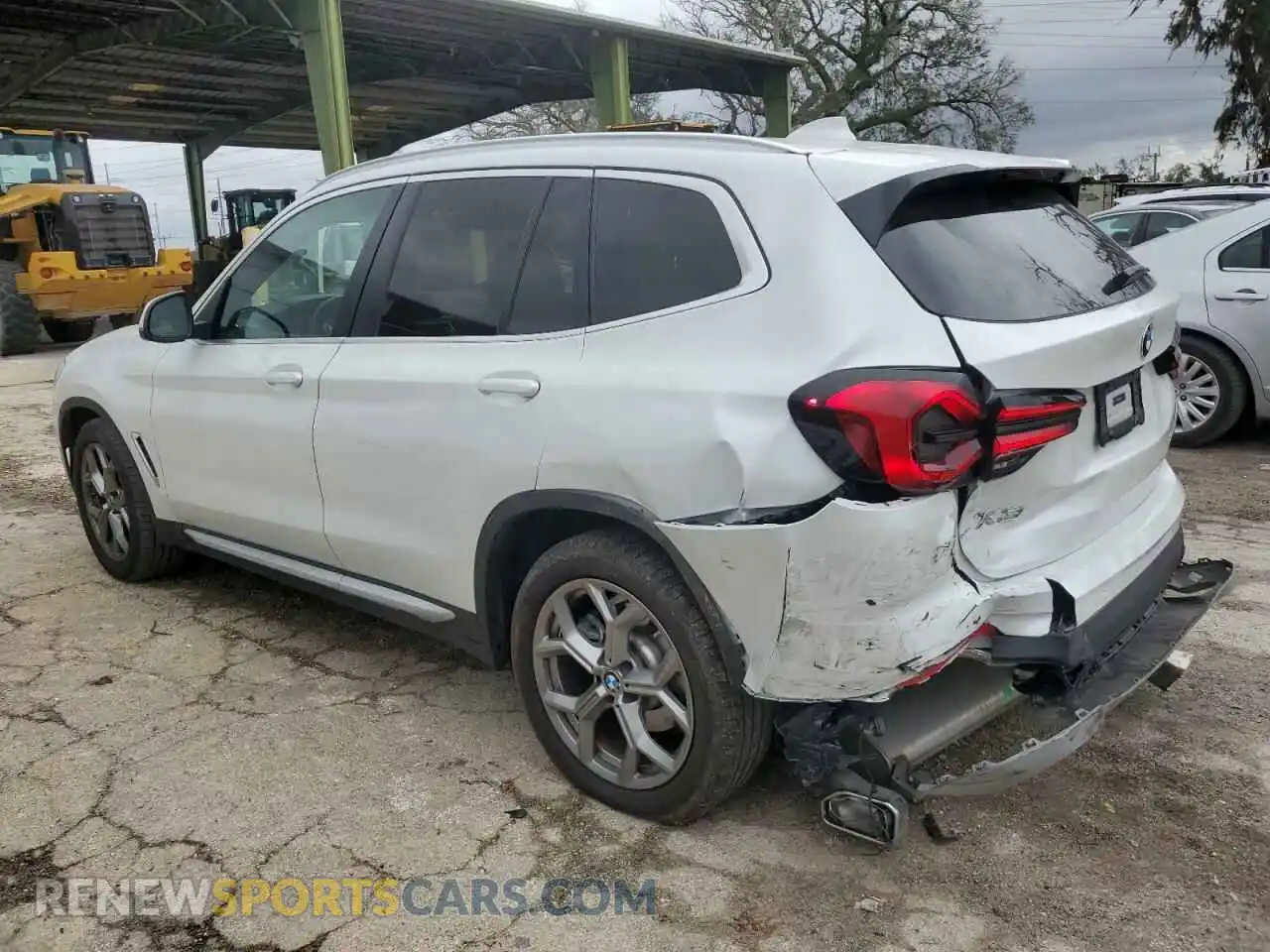2 Photograph of a damaged car 5UX43DP06R9W15388 BMW X3 2024