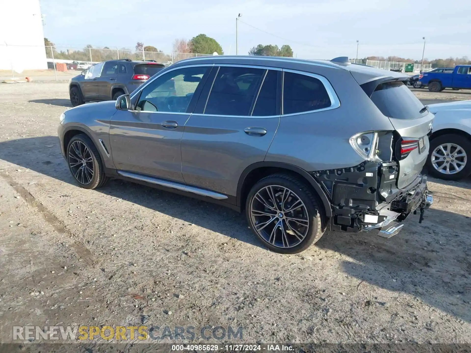 3 Photograph of a damaged car 5UX43DP06R9W67491 BMW X3 2024
