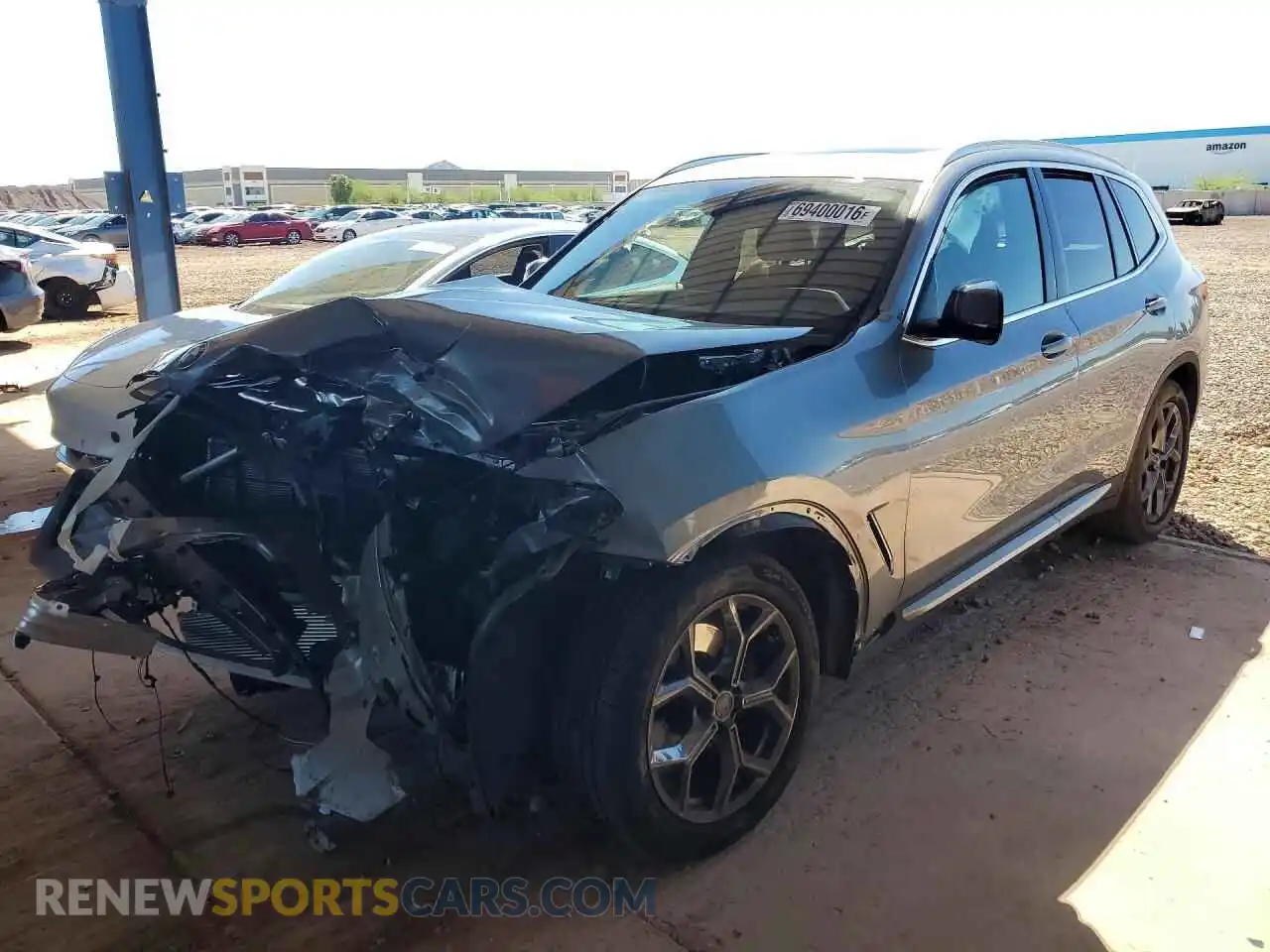1 Photograph of a damaged car 5UX43DP08R9U33546 BMW X3 2024