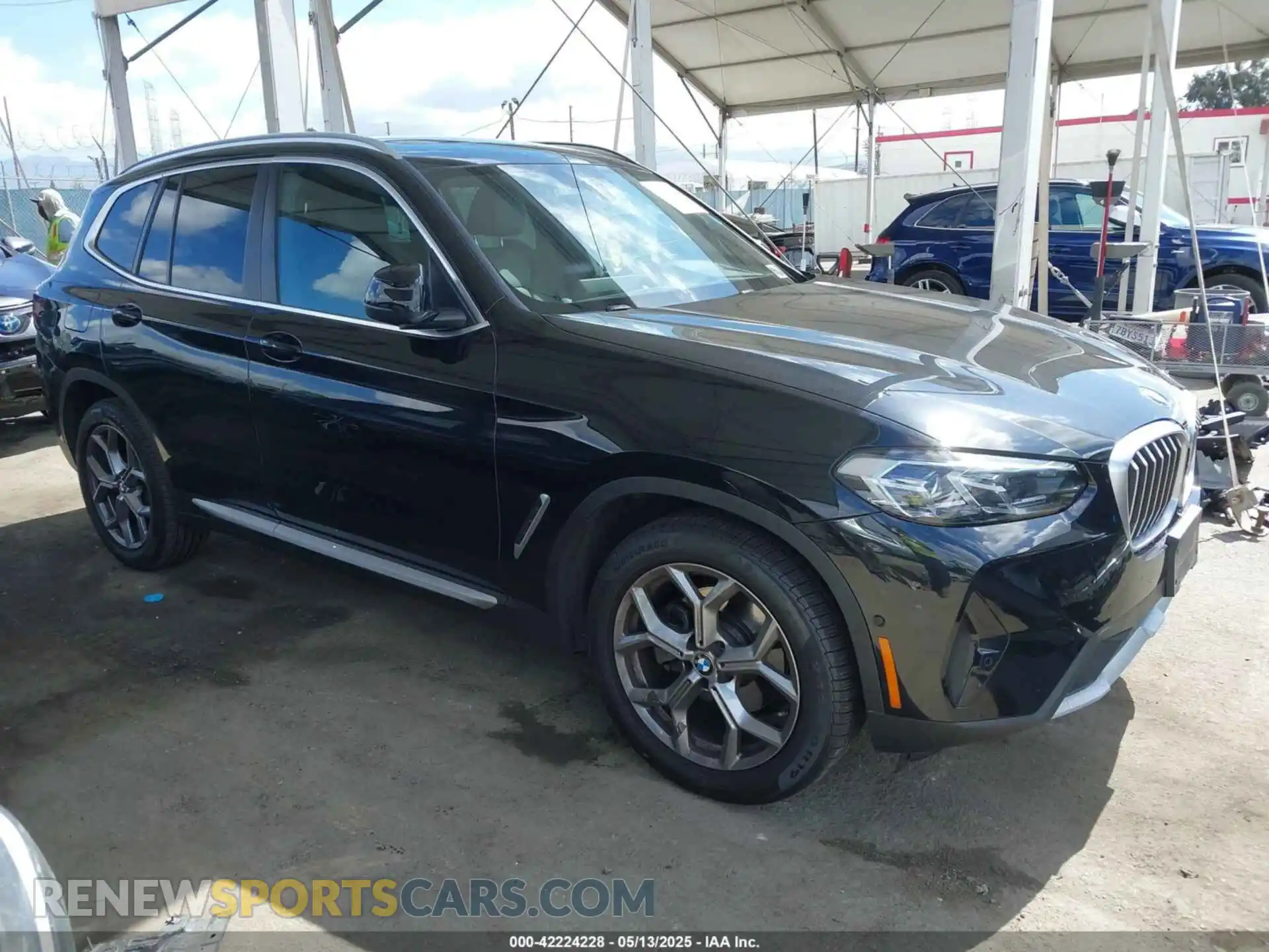 1 Photograph of a damaged car 5UX43DP08R9W68982 BMW X3 2024