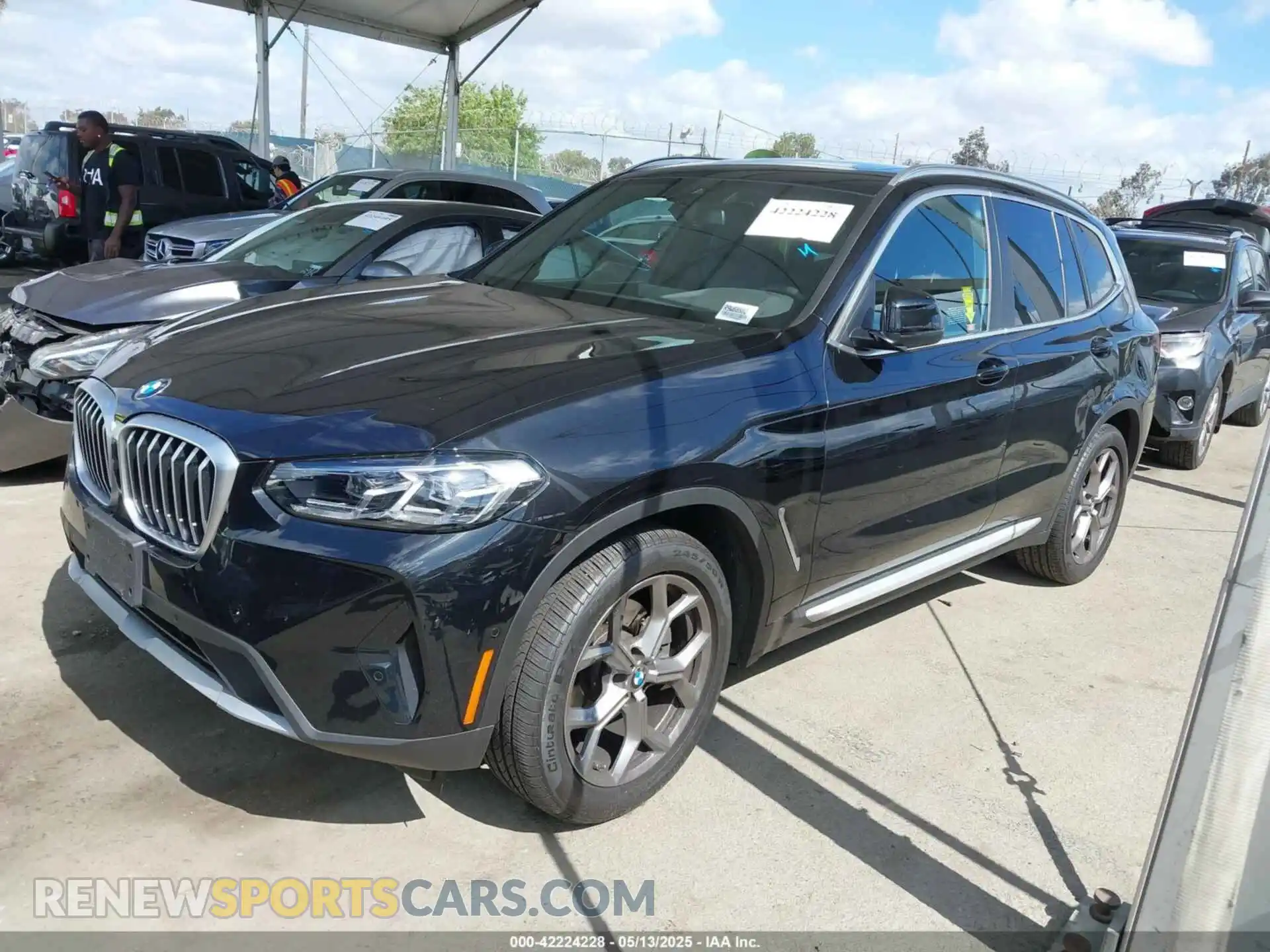 2 Photograph of a damaged car 5UX43DP08R9W68982 BMW X3 2024
