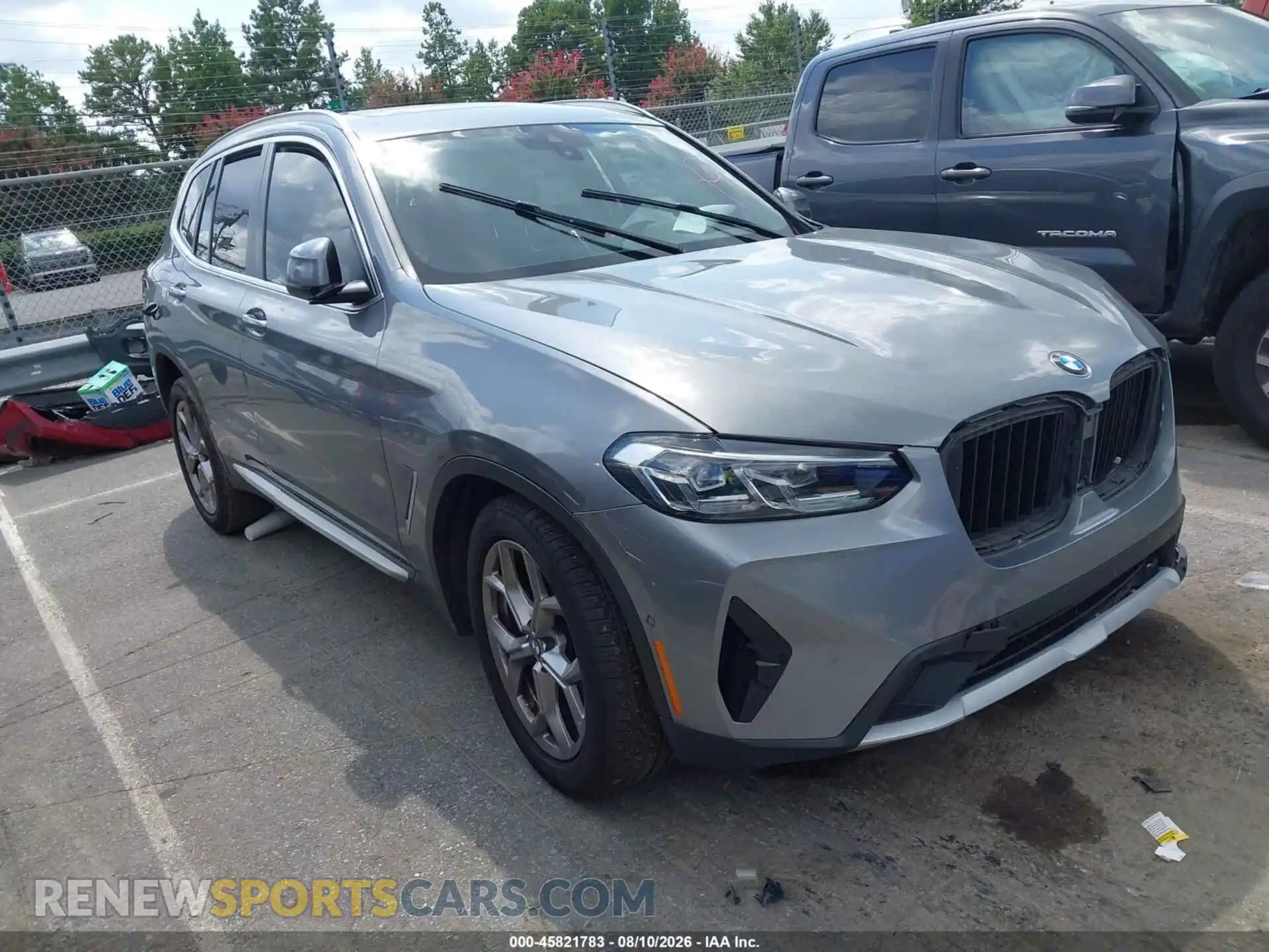 1 Photograph of a damaged car 5UX43DP09R9U47262 BMW X3 2024