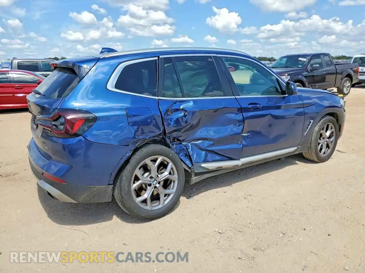 3 Photograph of a damaged car 5UX43DP0XR9T60275 BMW X3 2024