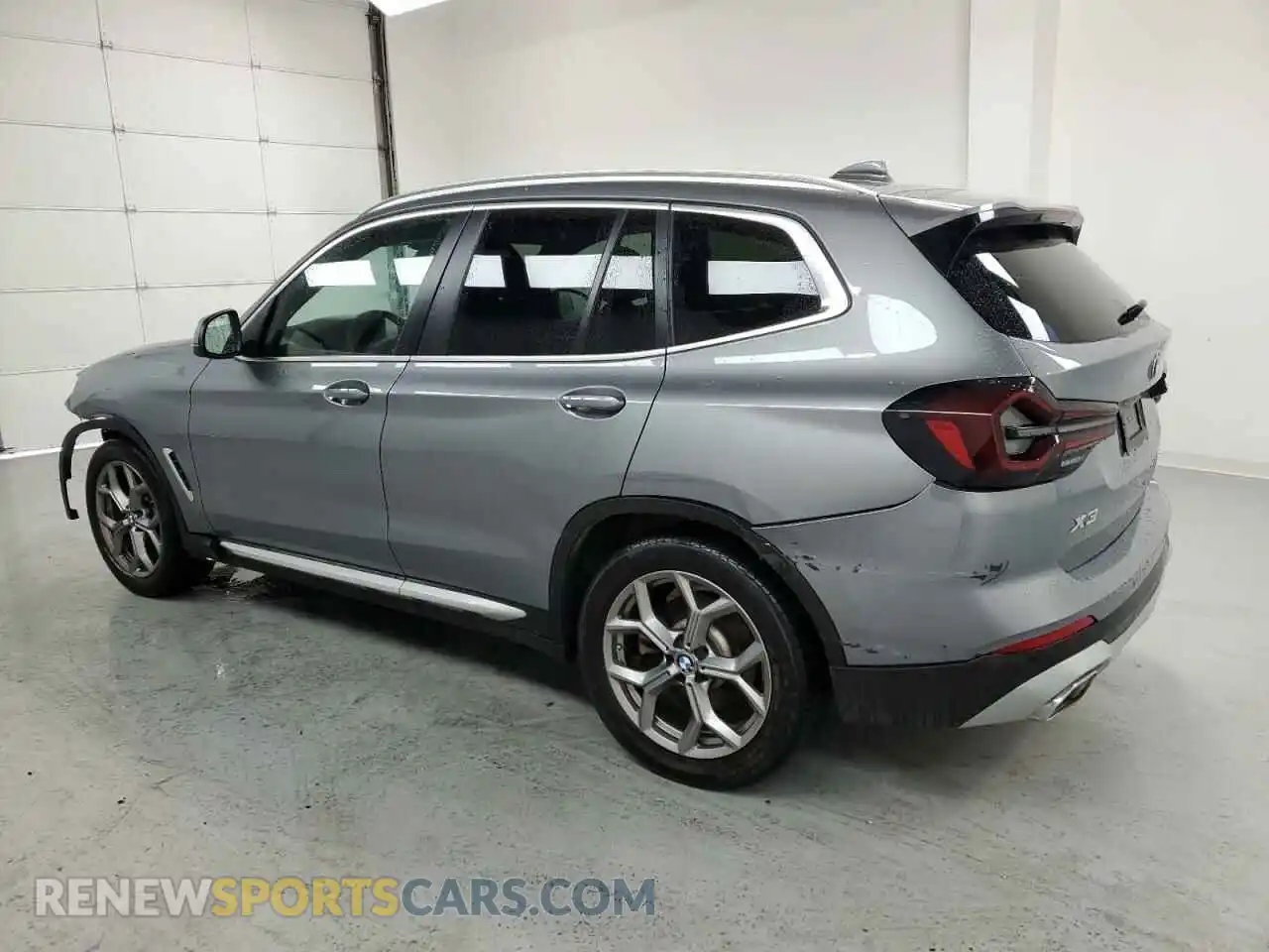 2 Photograph of a damaged car 5UX43DP0XR9T81899 BMW X3 2024