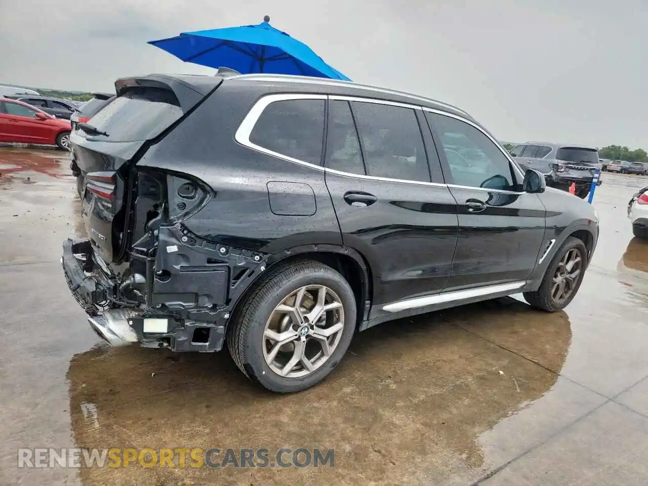 3 Photograph of a damaged car 5UX43DP0XR9U77502 BMW X3 2024