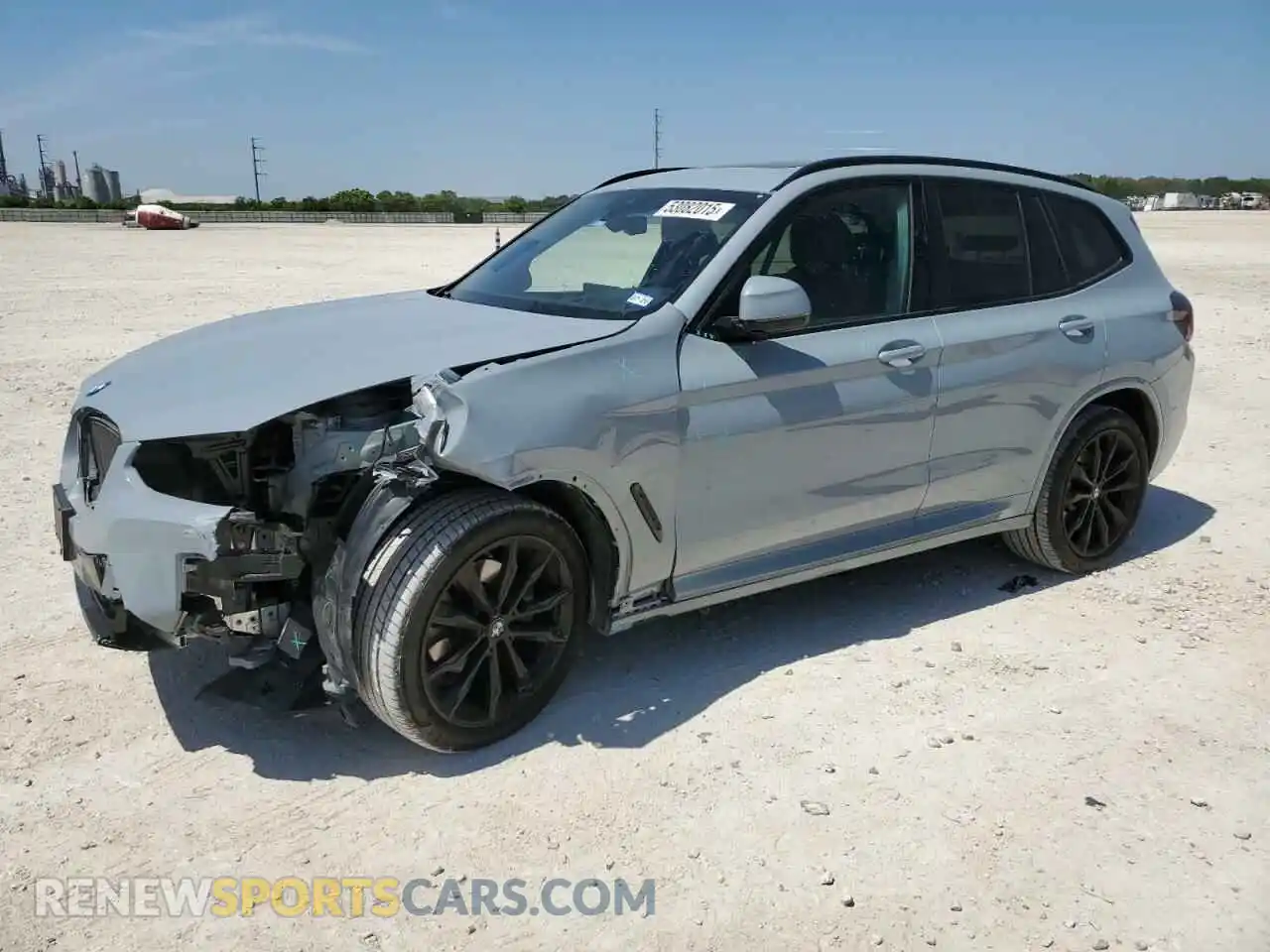 1 Photograph of a damaged car 5UX43DP0XR9X30530 BMW X3 2024