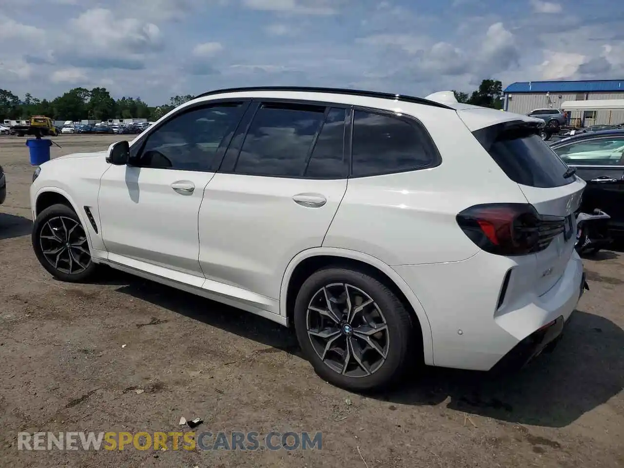 2 Photograph of a damaged car 5UX53DP00R9U01050 BMW X3 2024