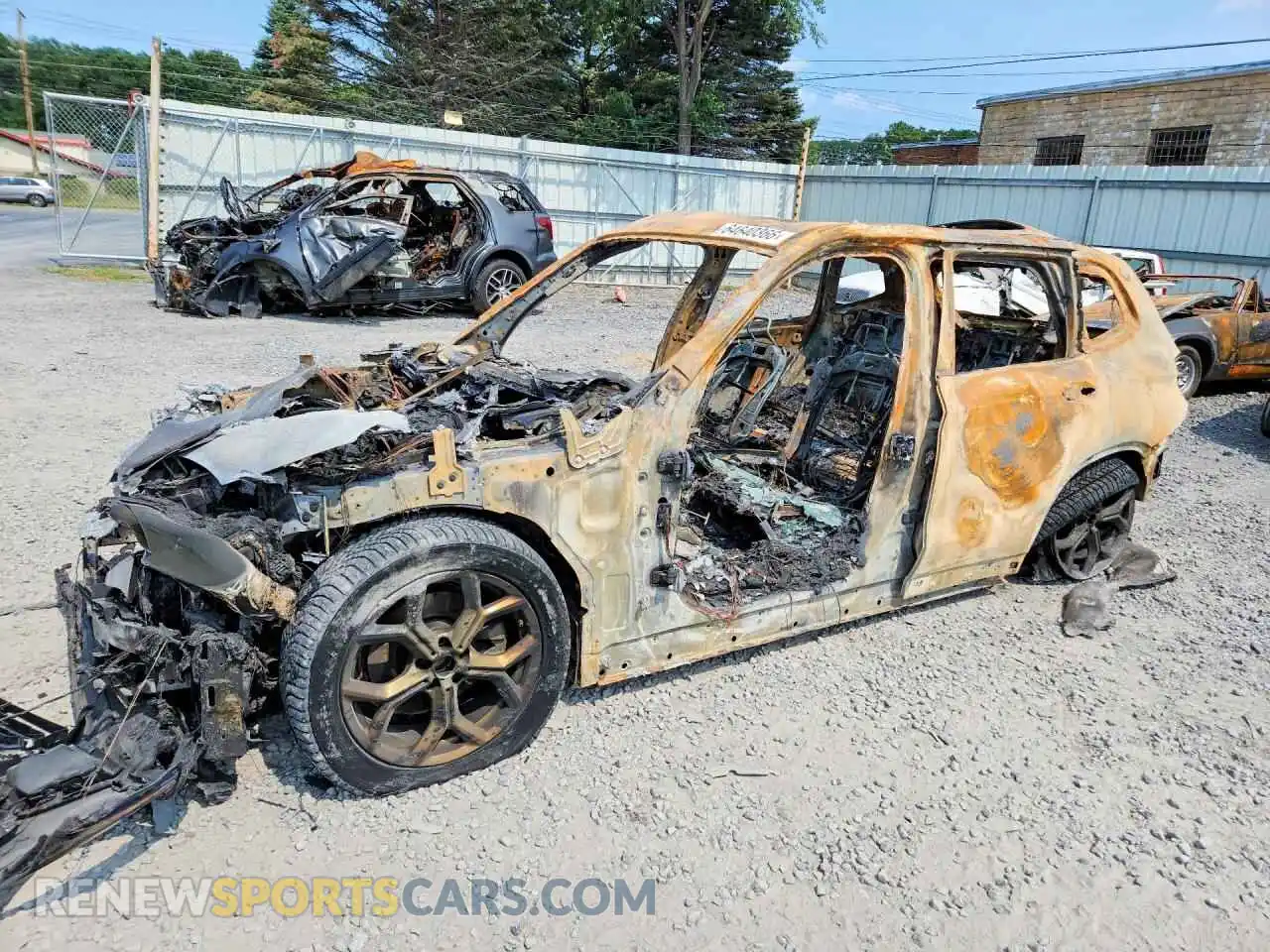 1 Photograph of a damaged car 5UX53DP00R9U47753 BMW X3 2024