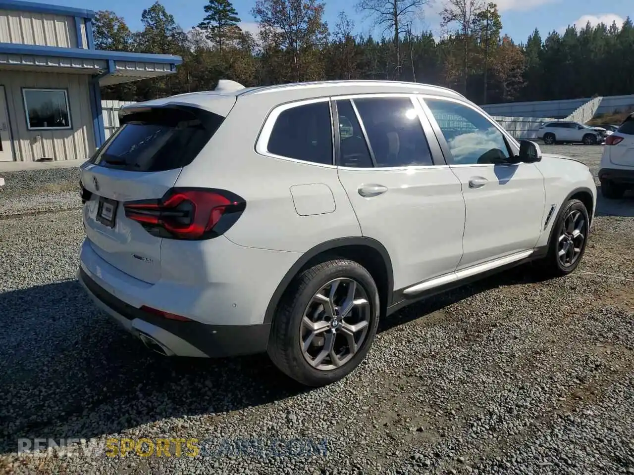 3 Photograph of a damaged car 5UX53DP00R9V95966 BMW X3 2024