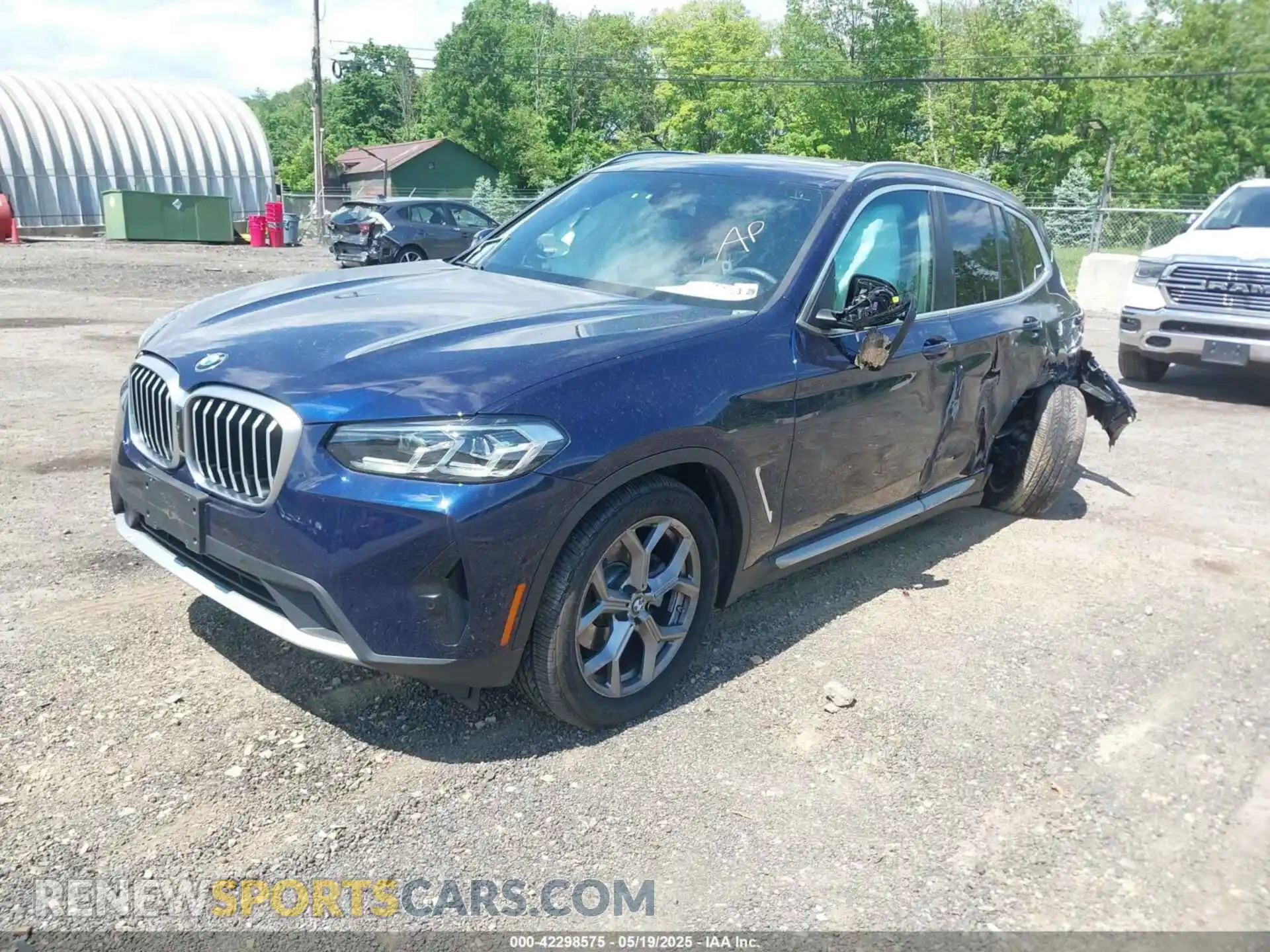 2 Photograph of a damaged car 5UX53DP00R9V98365 BMW X3 2024