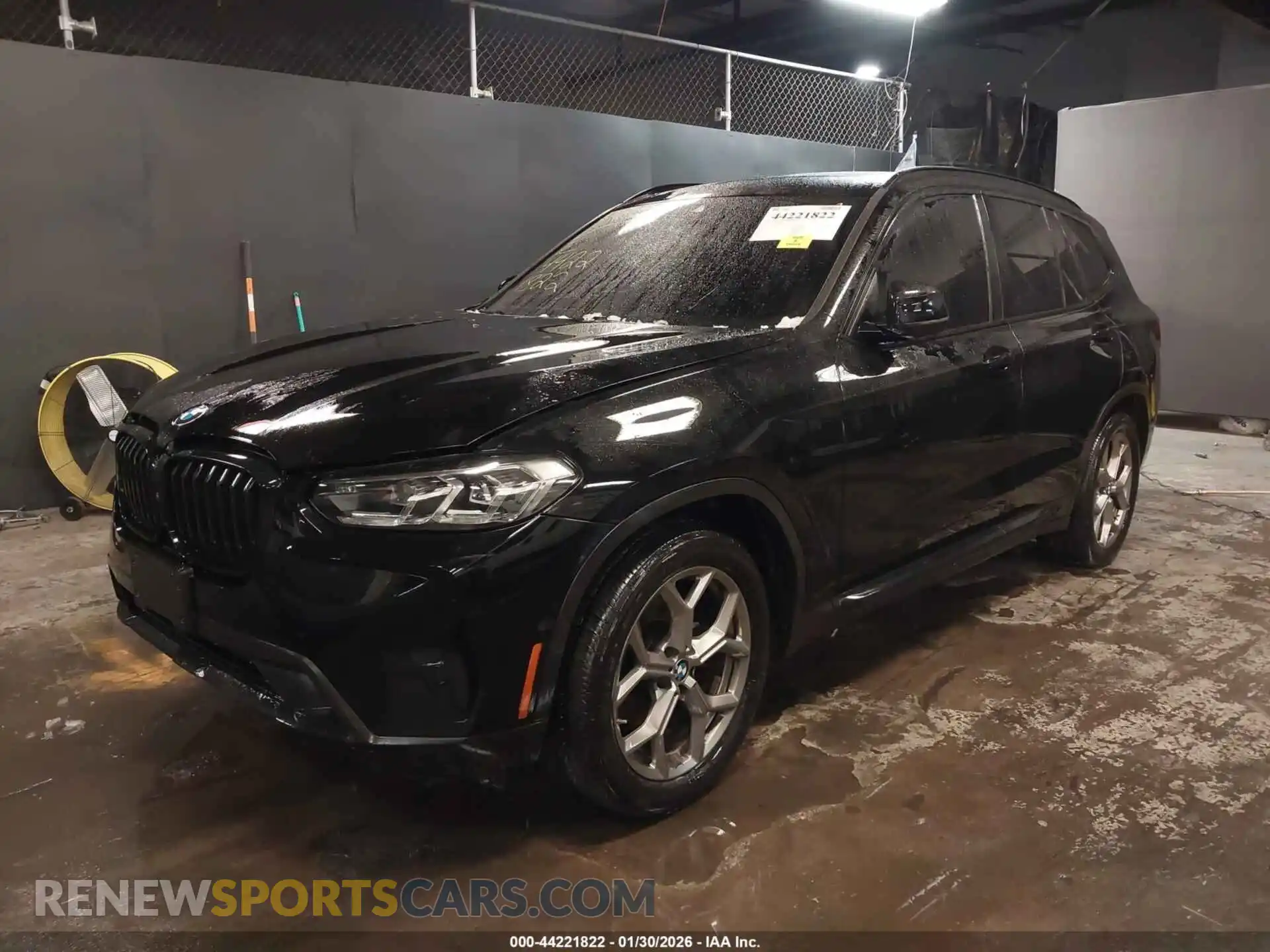 2 Photograph of a damaged car 5UX53DP00R9W38590 BMW X3 2024