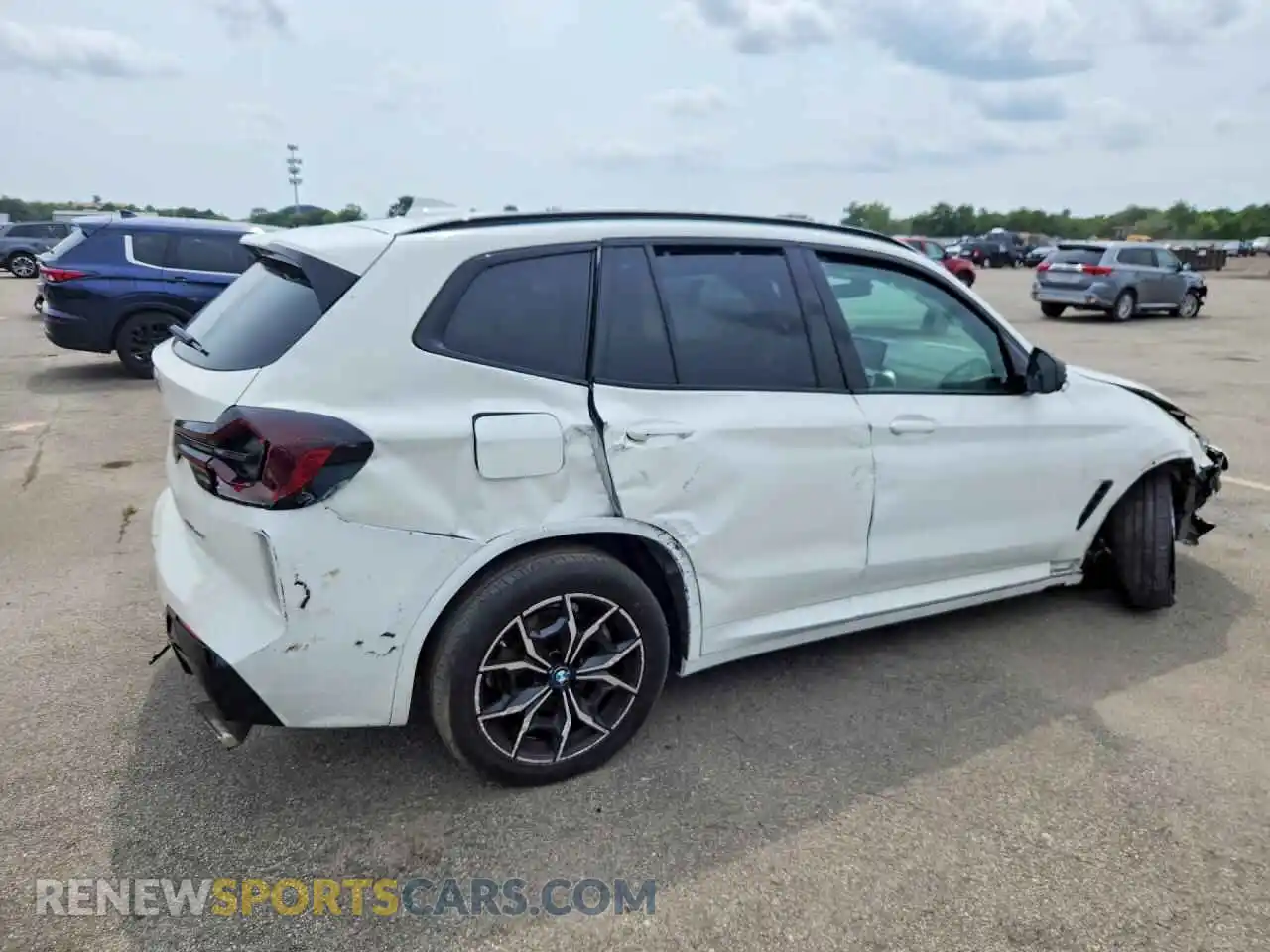3 Photograph of a damaged car 5UX53DP02R9T86793 BMW X3 2024