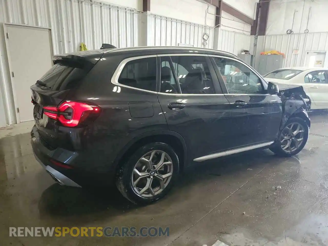 3 Photograph of a damaged car 5UX53DP02R9V99064 BMW X3 2024