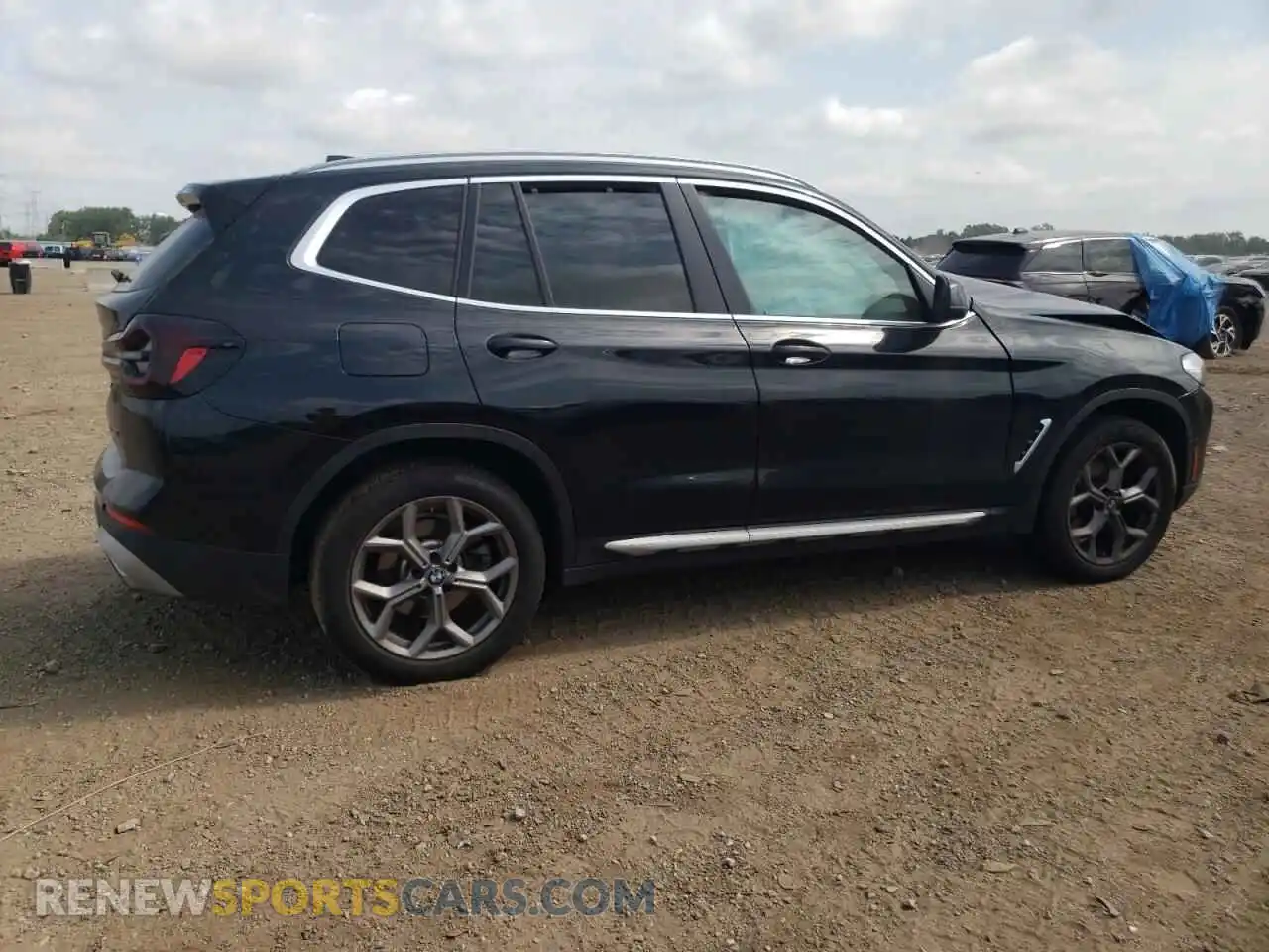 3 Photograph of a damaged car 5UX53DP03R9T43063 BMW X3 2024