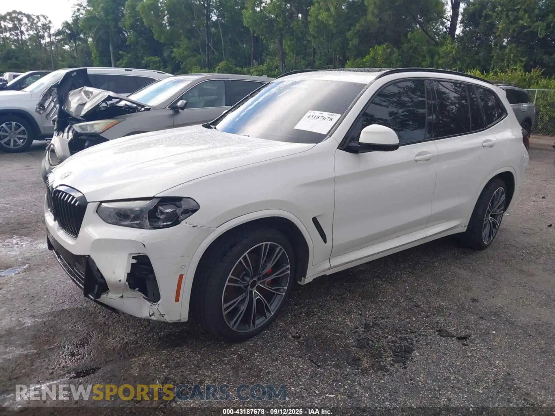 2 Photograph of a damaged car 5UX53DP03R9U53045 BMW X3 2024