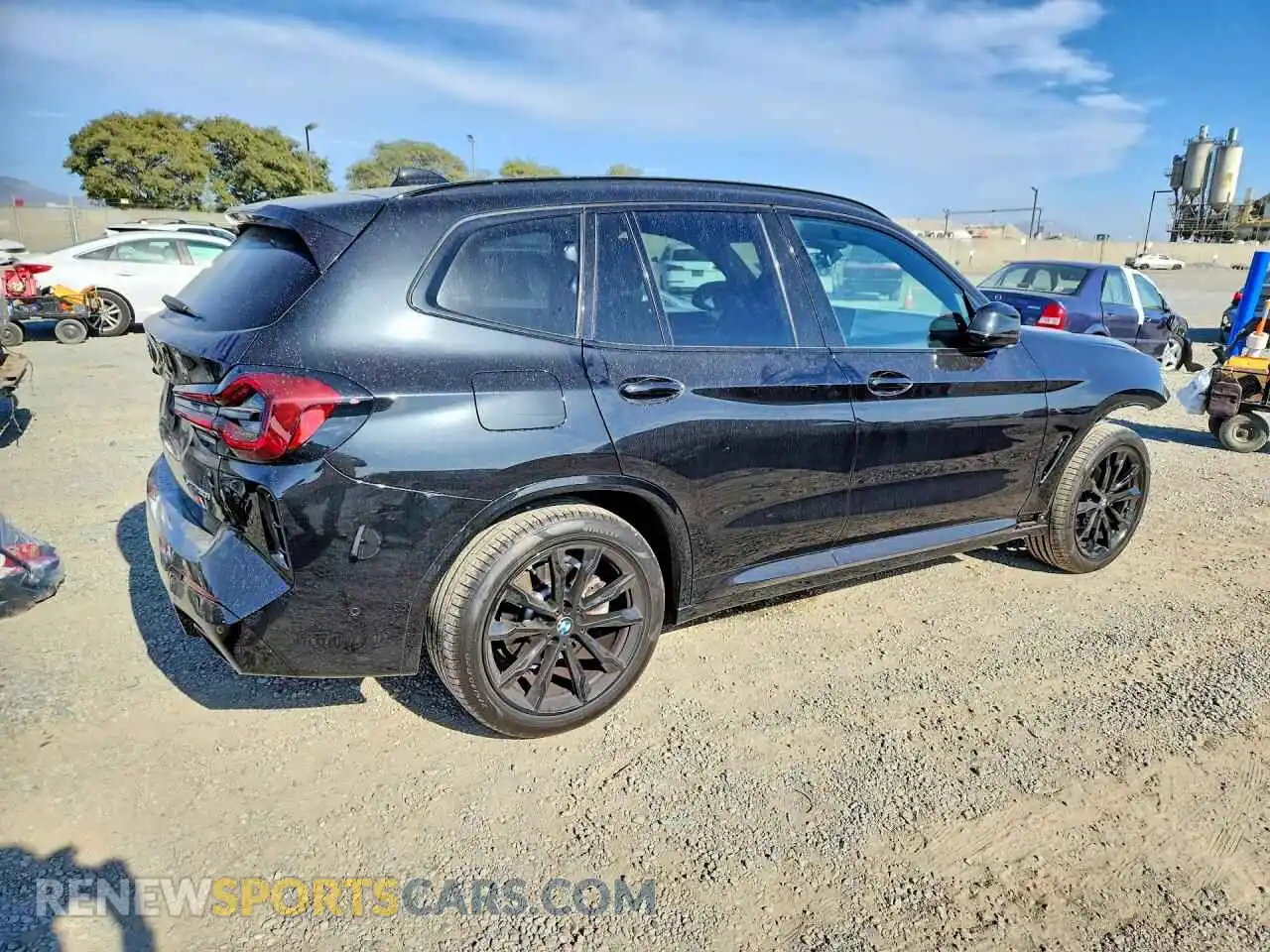 3 Photograph of a damaged car 5UX53DP03R9V02017 BMW X3 2024