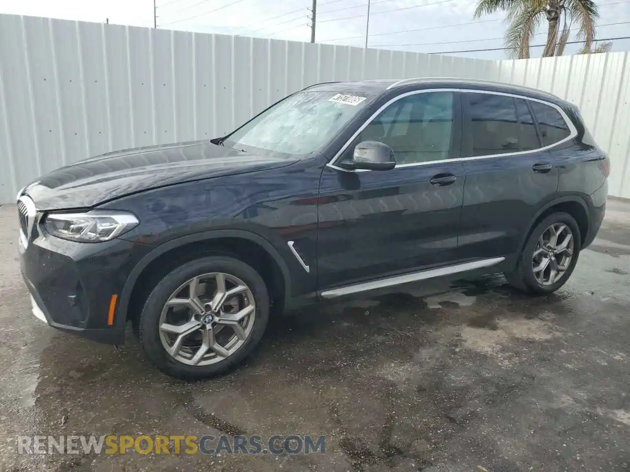 1 Photograph of a damaged car 5UX53DP03R9V07864 BMW X3 2024