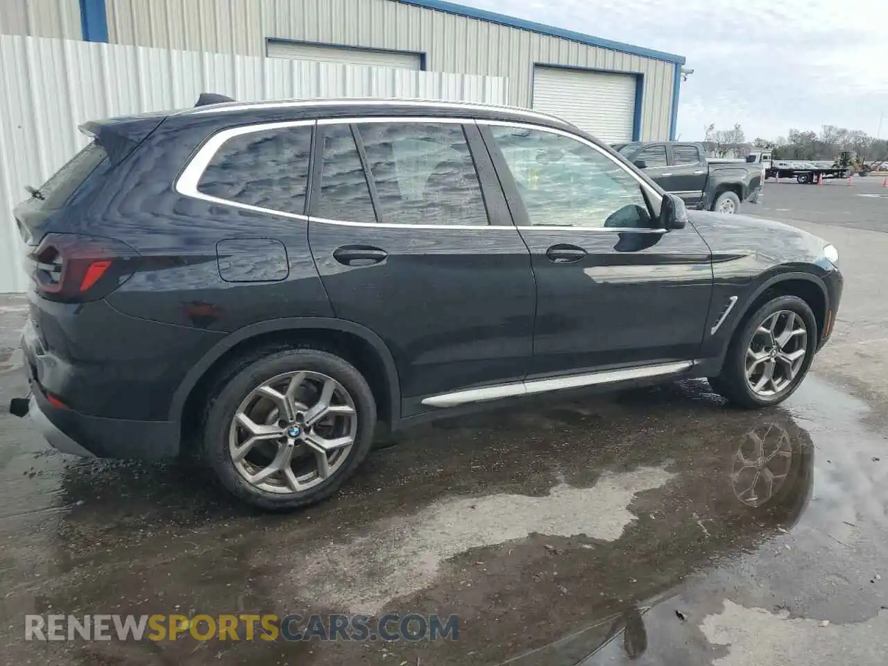 3 Photograph of a damaged car 5UX53DP03R9V07864 BMW X3 2024