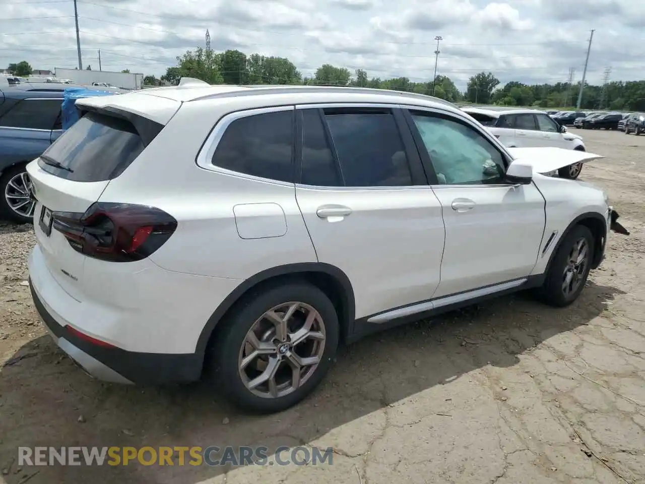 3 Photograph of a damaged car 5UX53DP03R9W66559 BMW X3 2024
