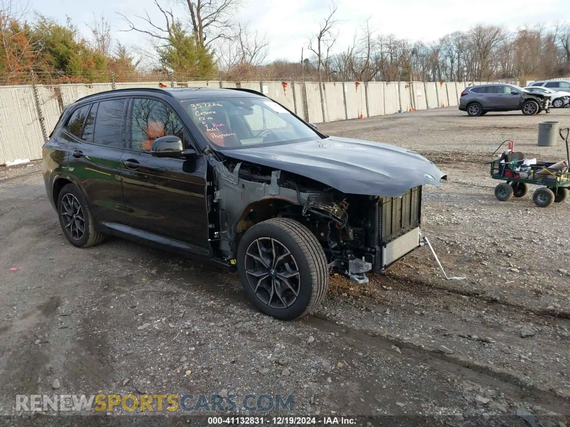 1 Photograph of a damaged car 5UX53DP04R9U10561 BMW X3 2024