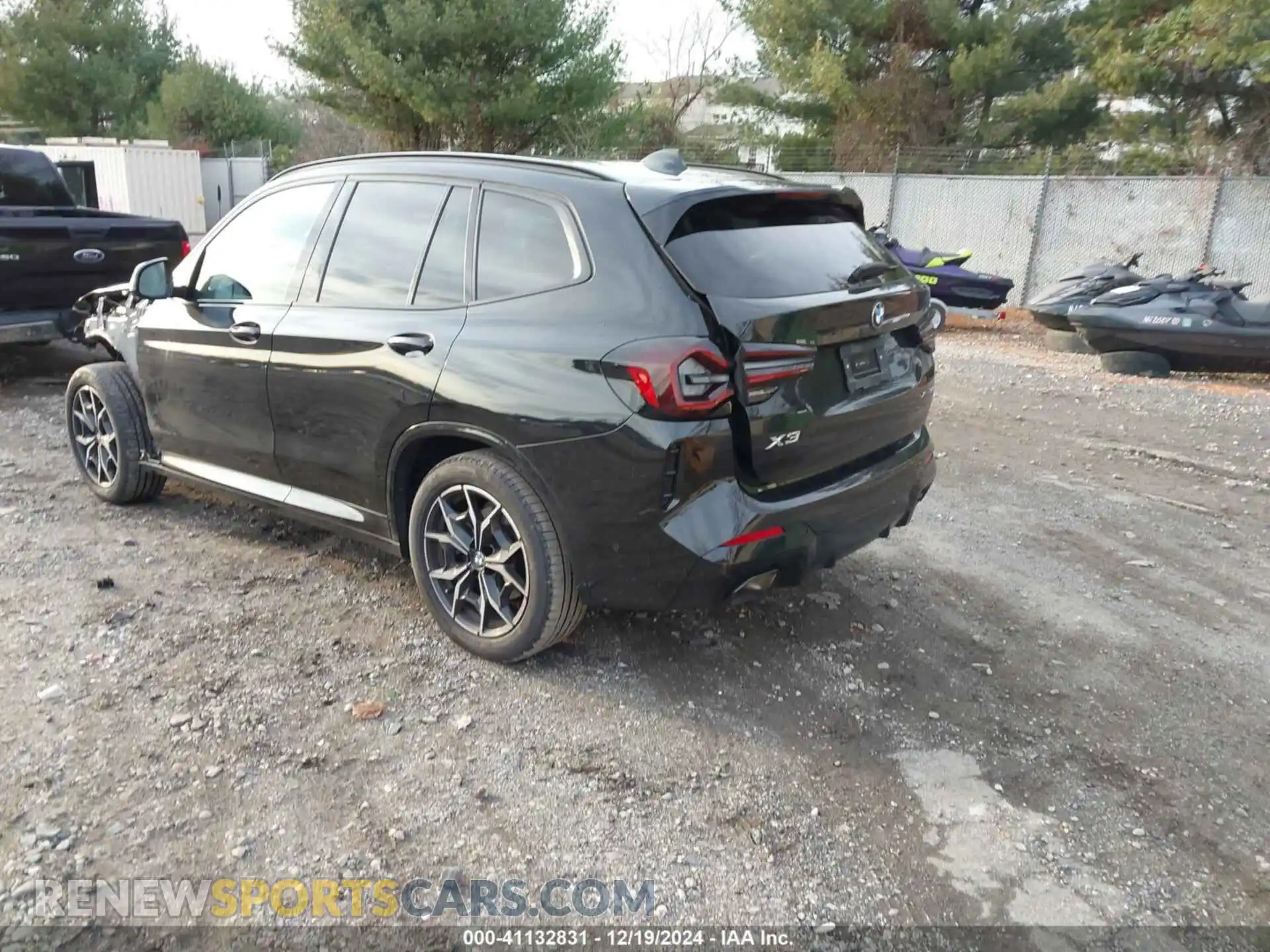 3 Photograph of a damaged car 5UX53DP04R9U10561 BMW X3 2024