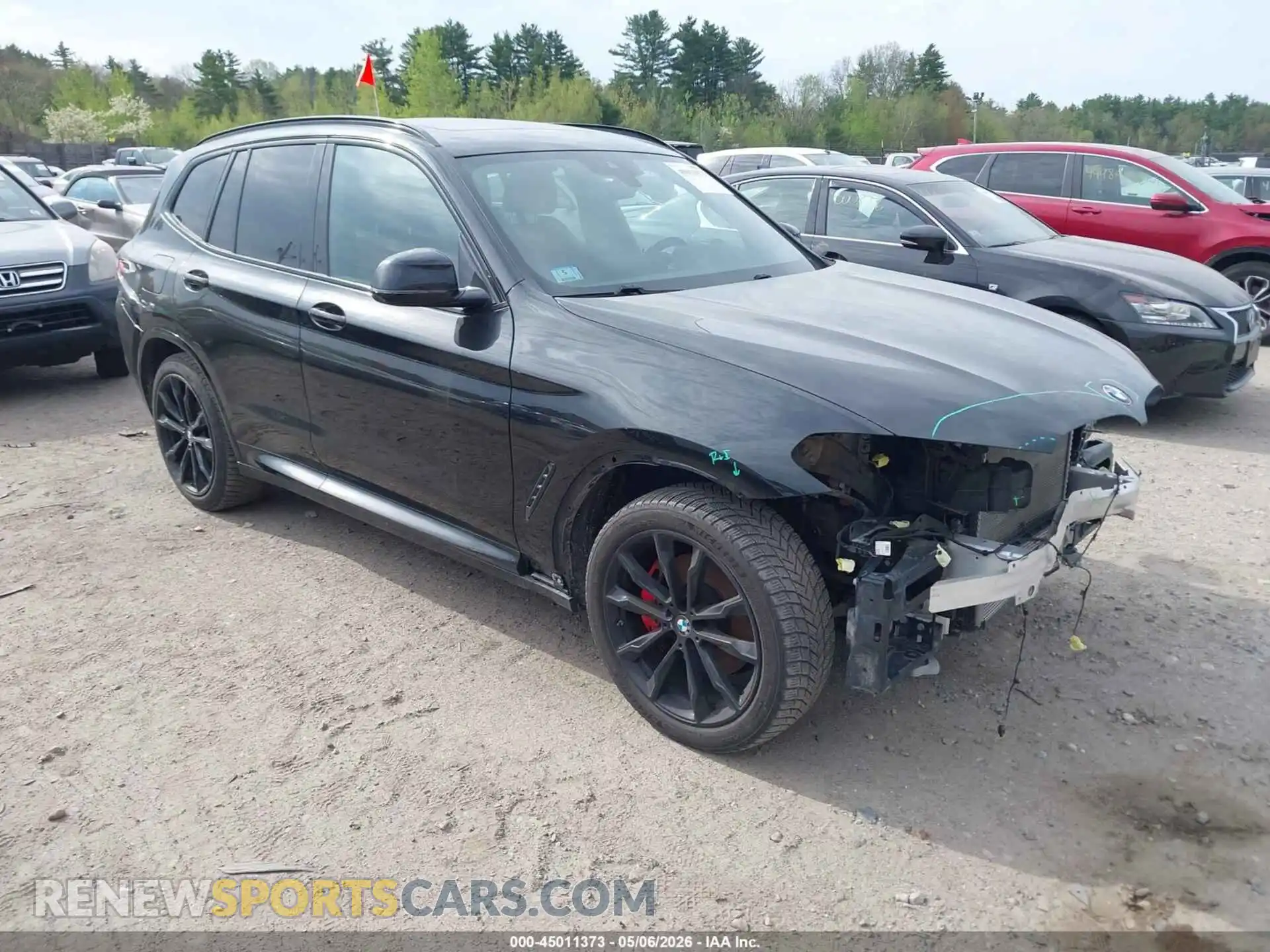 1 Photograph of a damaged car 5UX53DP04R9U43561 BMW X3 2024