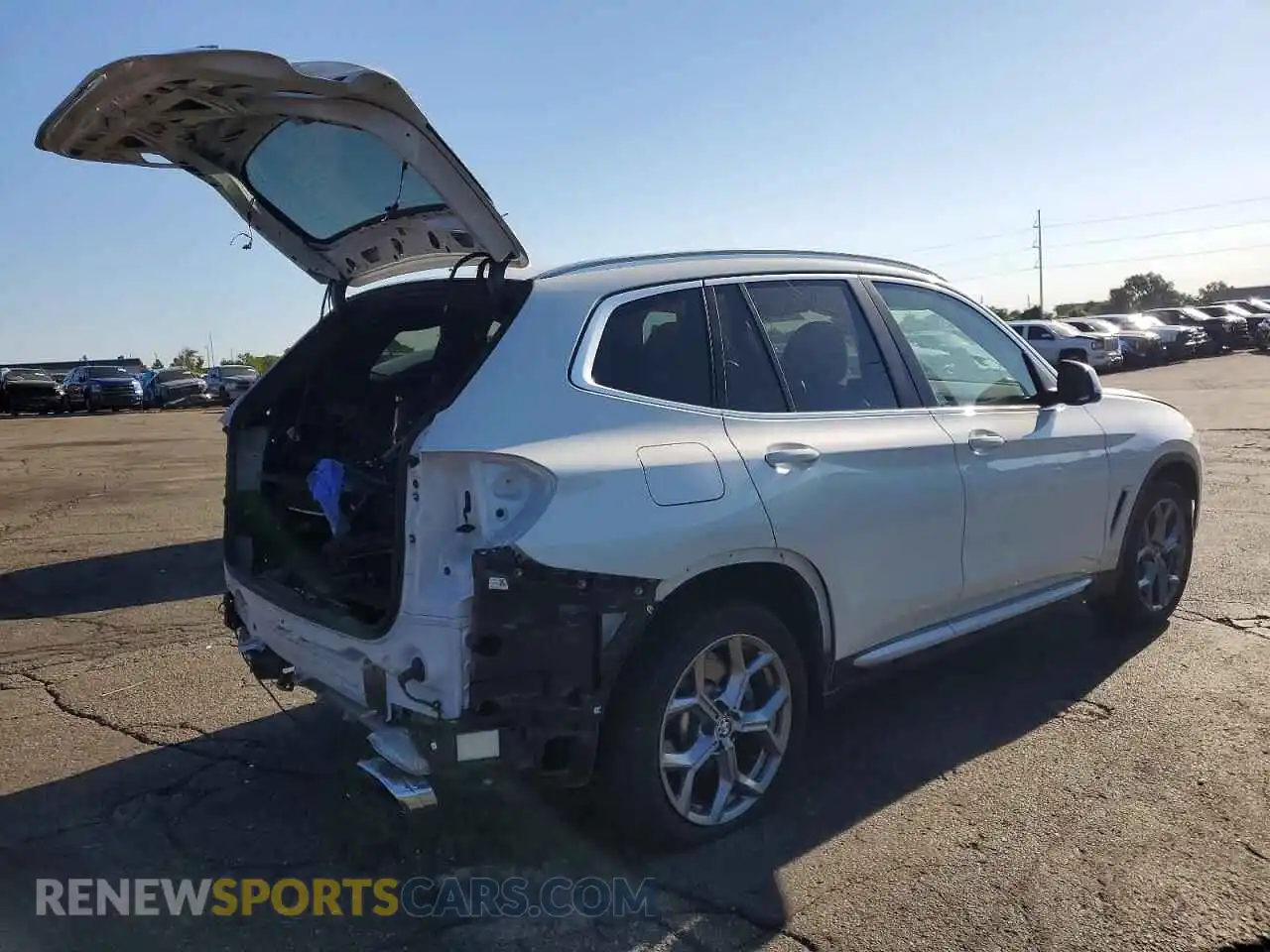 3 Photograph of a damaged car 5UX53DP04R9V67684 BMW X3 2024