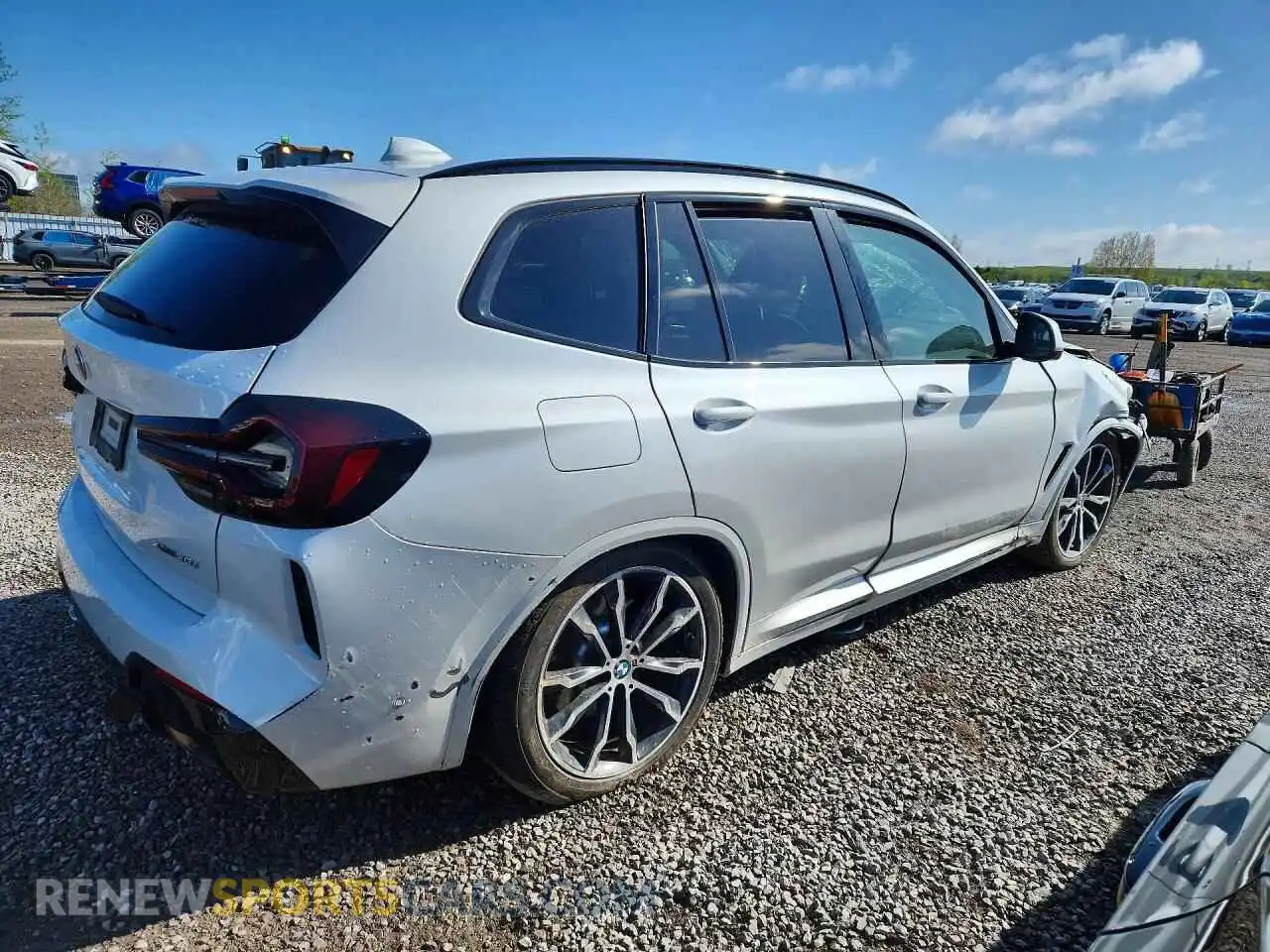 3 Photograph of a damaged car 5UX53DP05R9T69907 BMW X3 2024