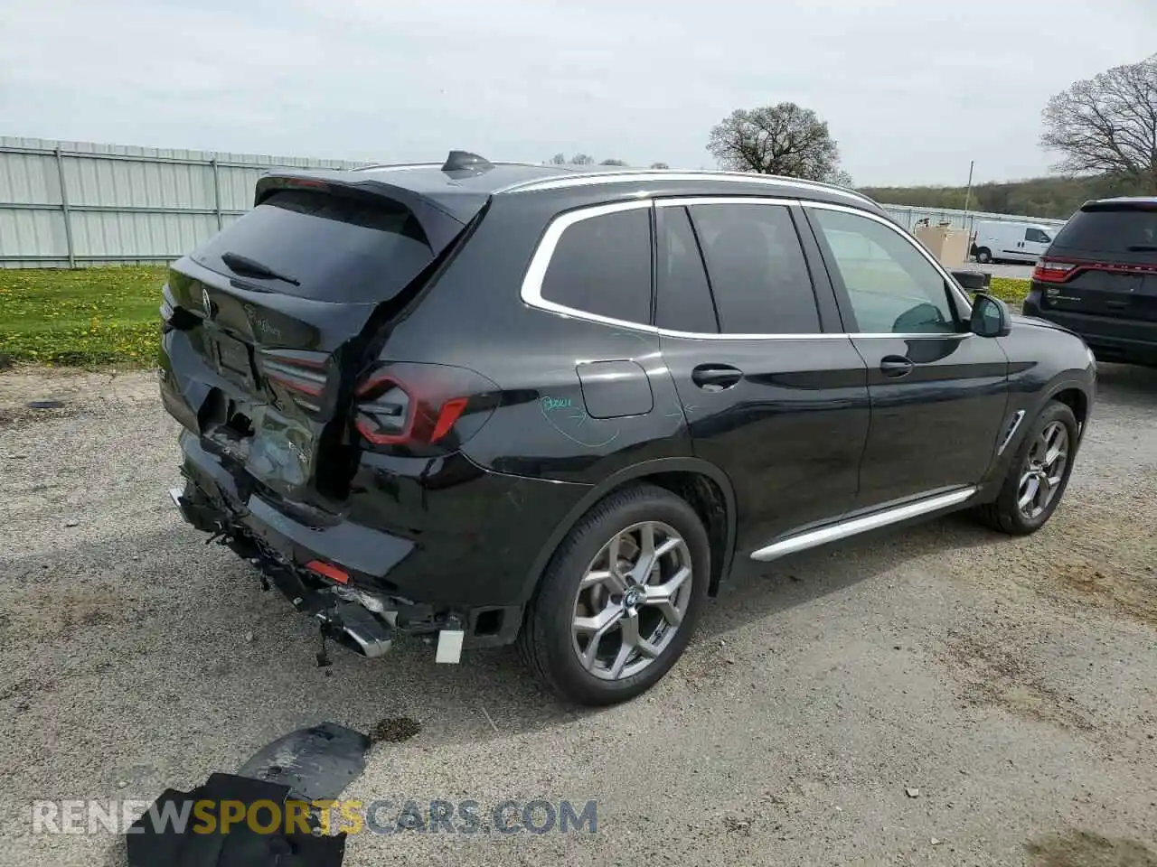 3 Photograph of a damaged car 5UX53DP05R9U80974 BMW X3 2024