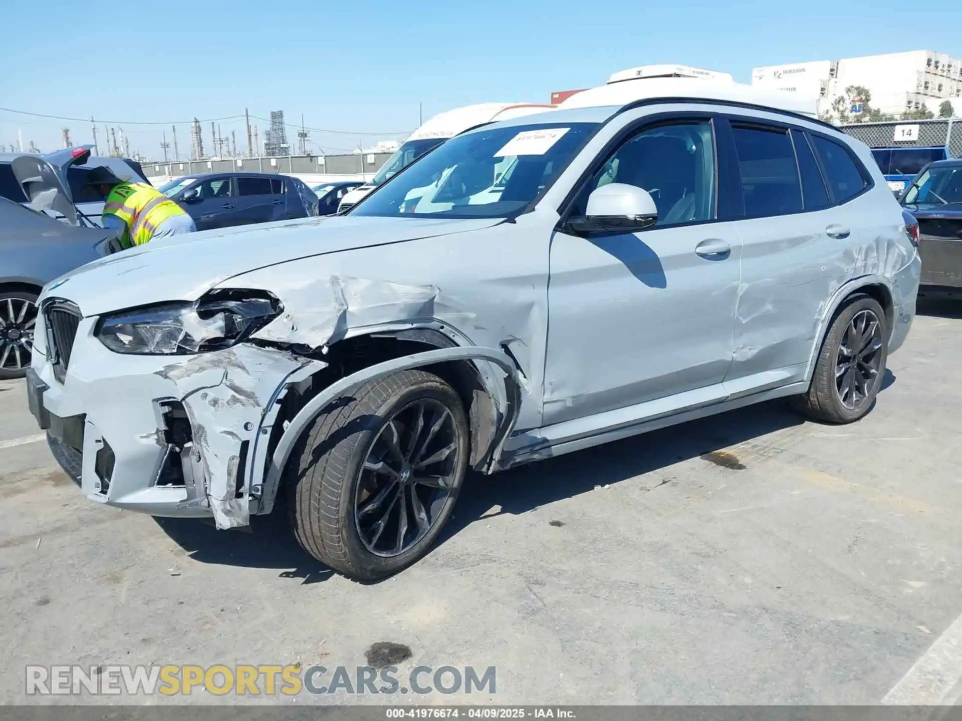 2 Photograph of a damaged car 5UX53DP05R9V31440 BMW X3 2024