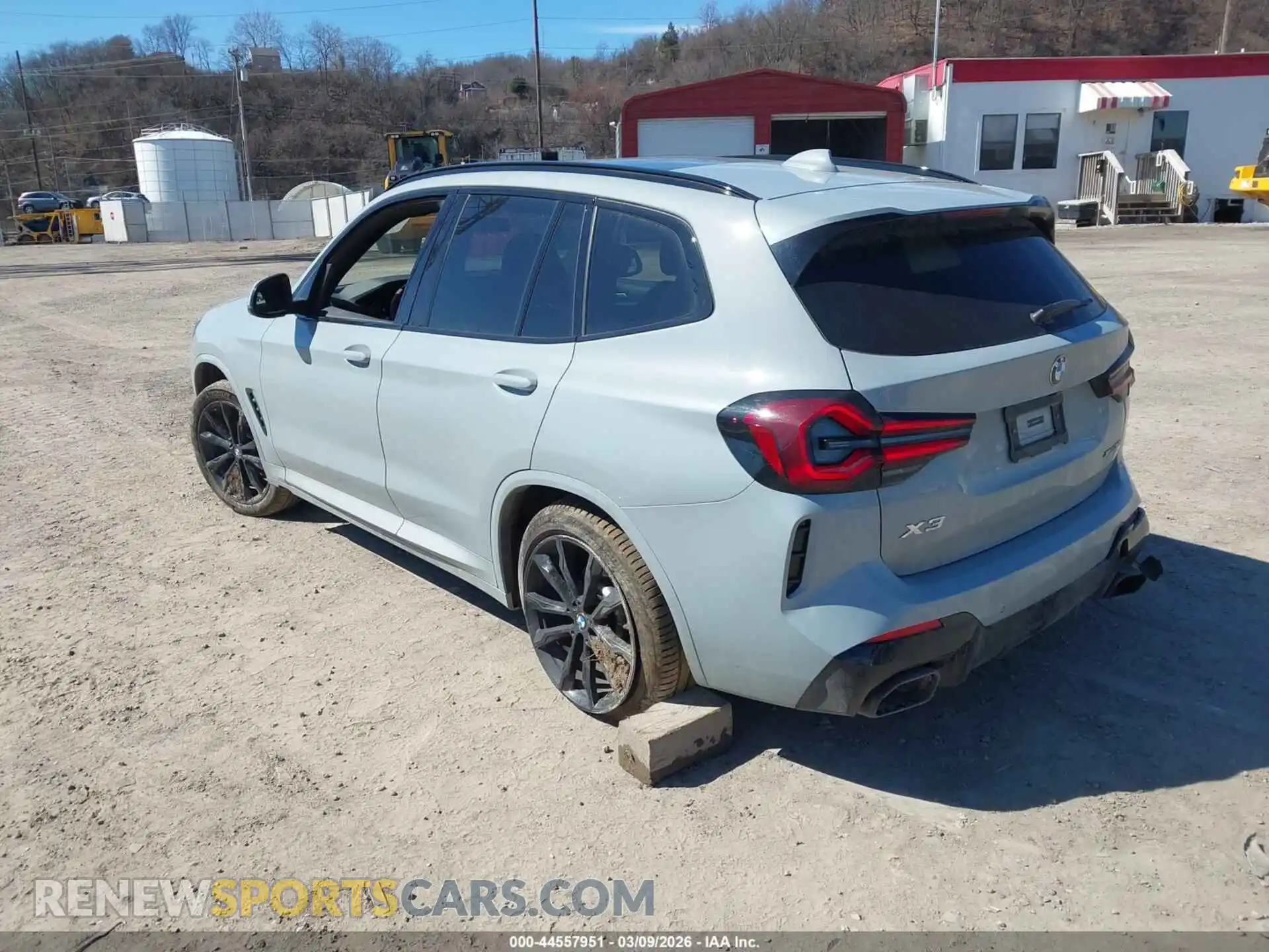 3 Photograph of a damaged car 5UX53DP06R9U57218 BMW X3 2024