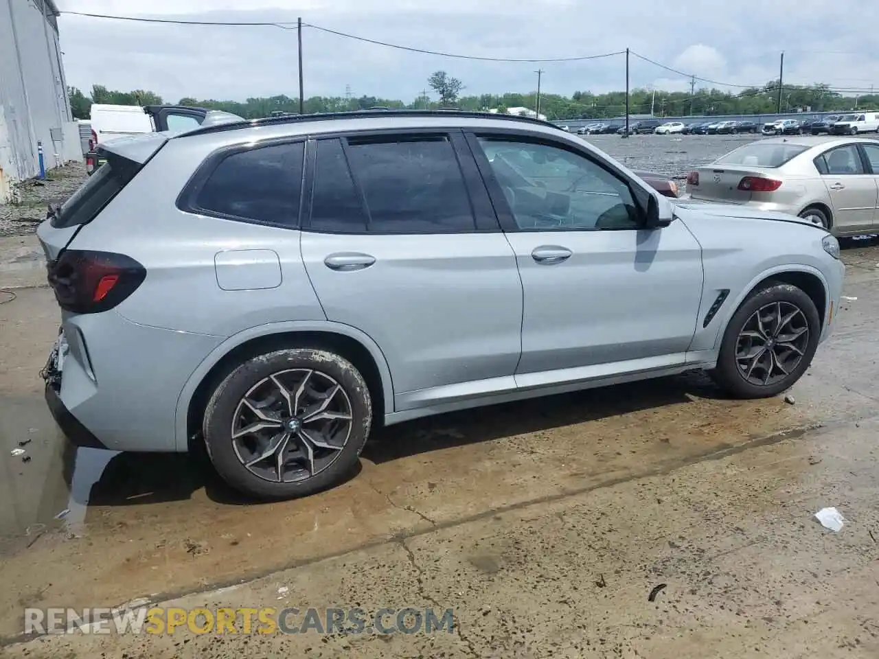 3 Photograph of a damaged car 5UX53DP06R9V98824 BMW X3 2024