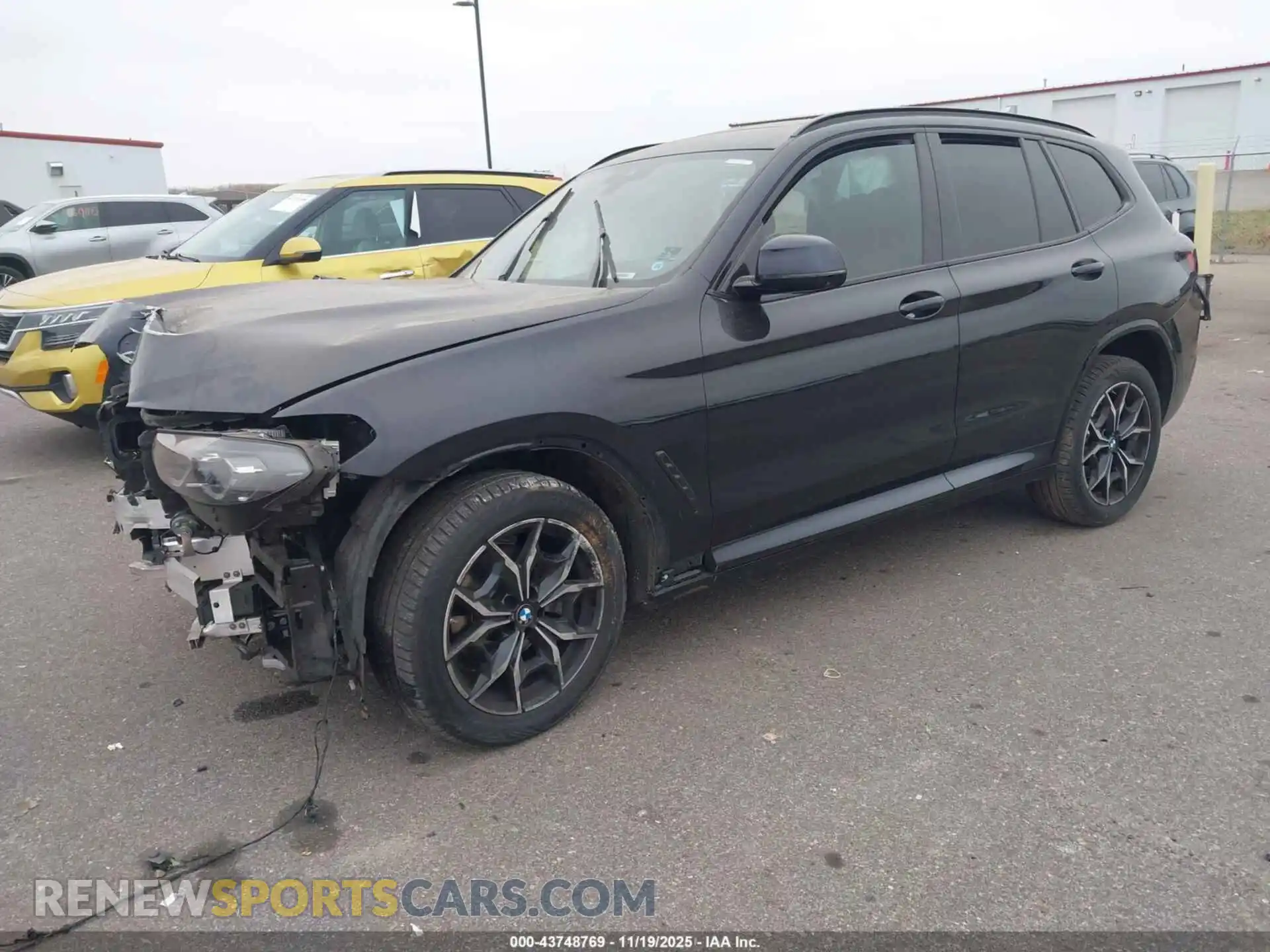 2 Photograph of a damaged car 5UX53DP07R9U63190 BMW X3 2024
