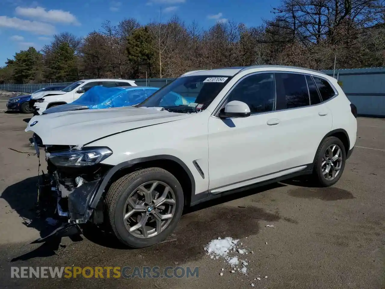 1 Photograph of a damaged car 5UX53DP07R9U93080 BMW X3 2024