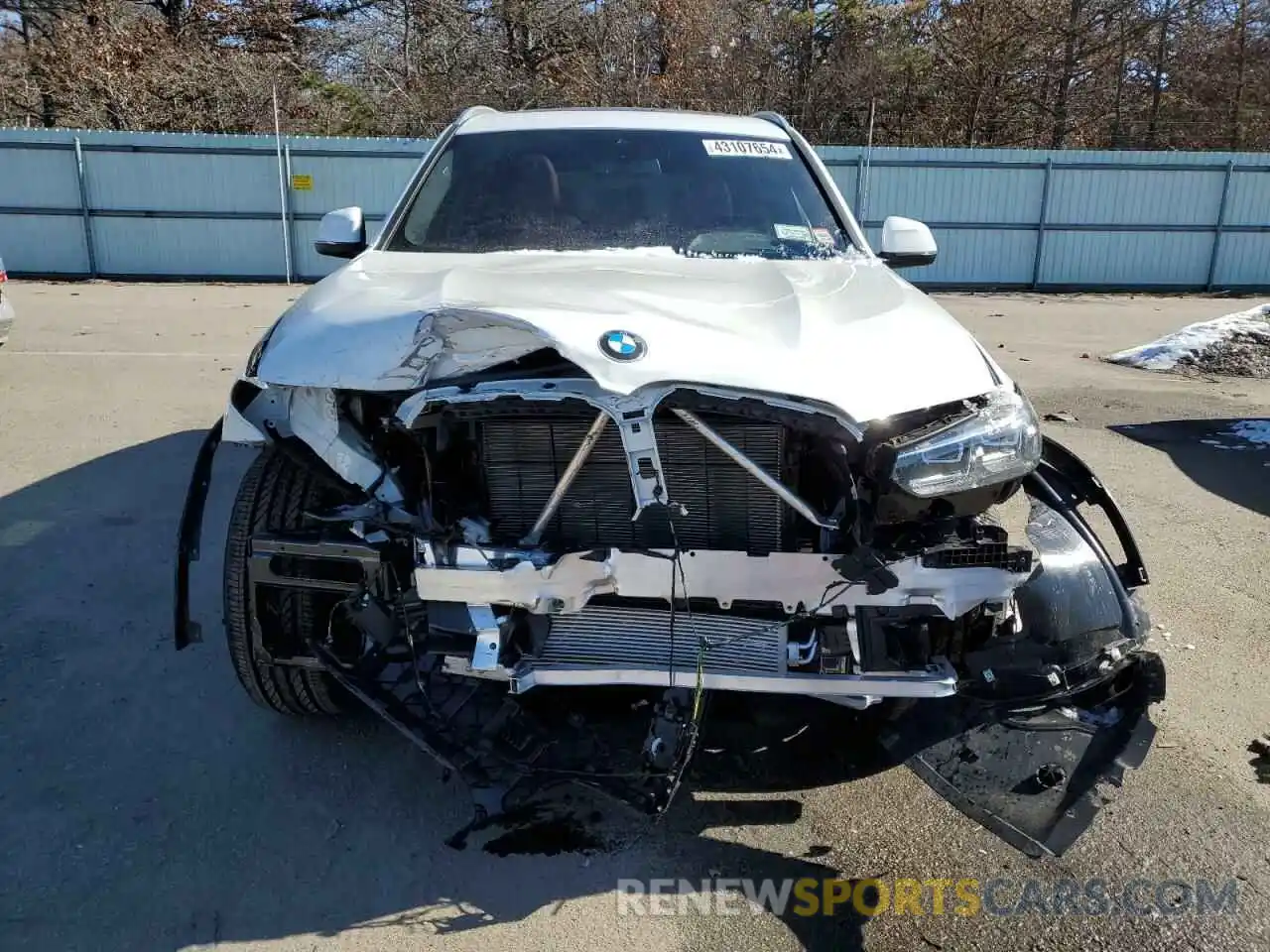 5 Photograph of a damaged car 5UX53DP07R9U93080 BMW X3 2024