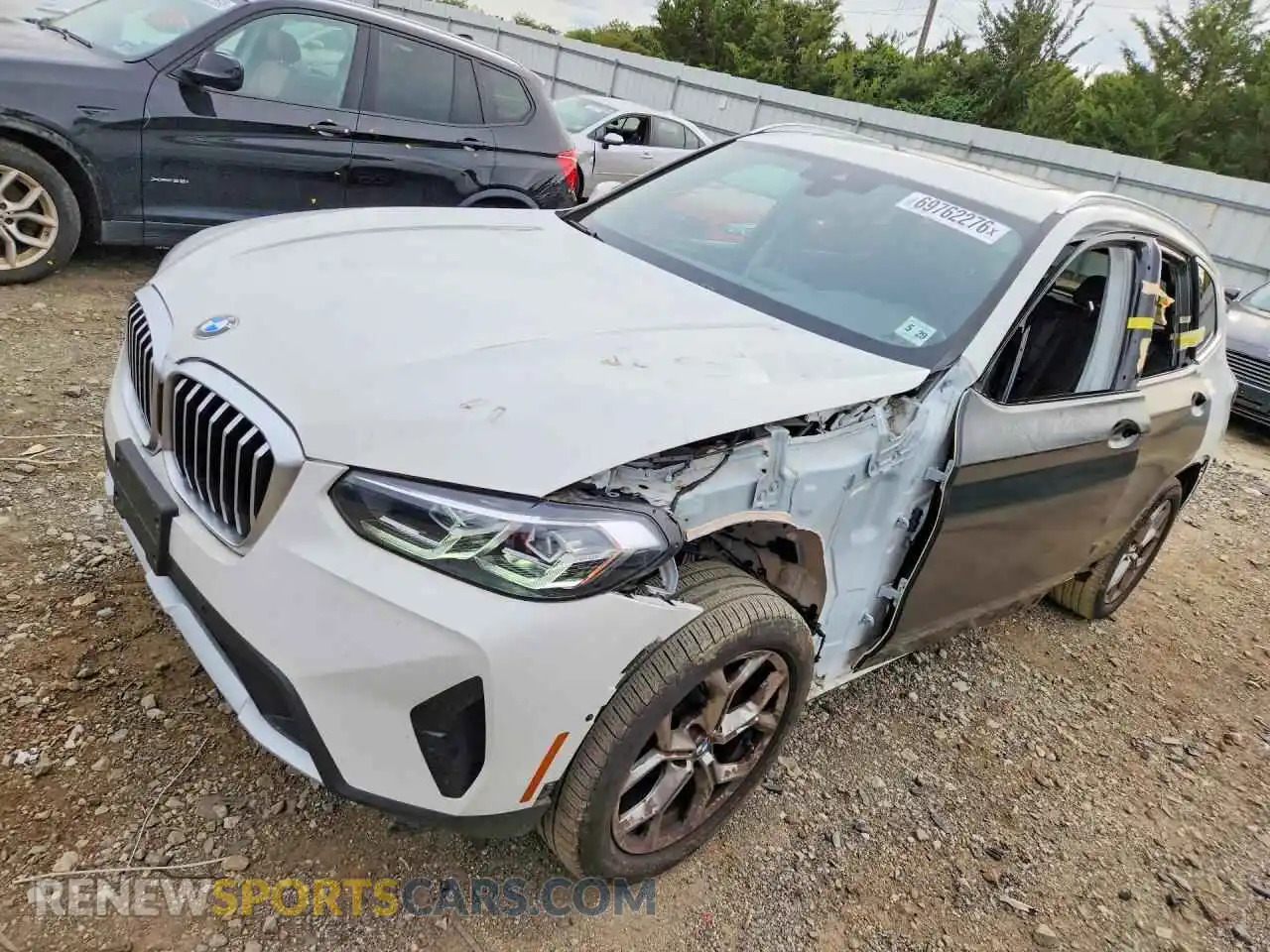 1 Photograph of a damaged car 5UX53DP07R9W05179 BMW X3 2024