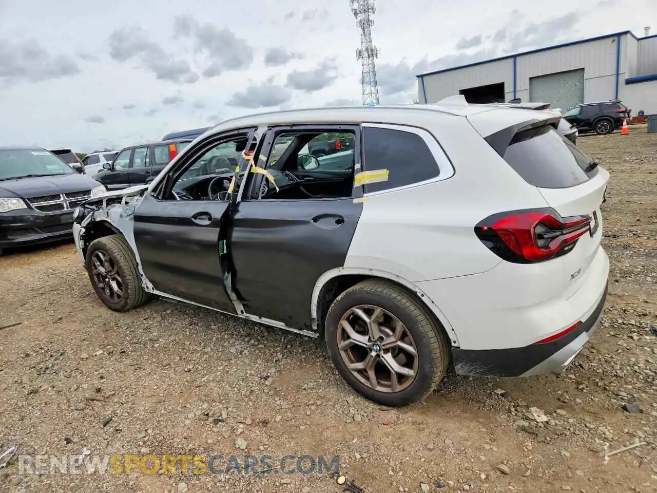 2 Photograph of a damaged car 5UX53DP07R9W05179 BMW X3 2024