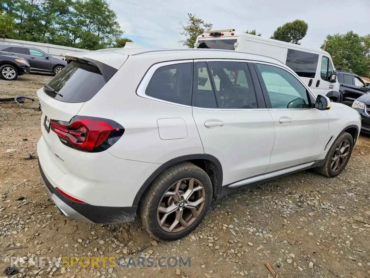 3 Photograph of a damaged car 5UX53DP07R9W05179 BMW X3 2024