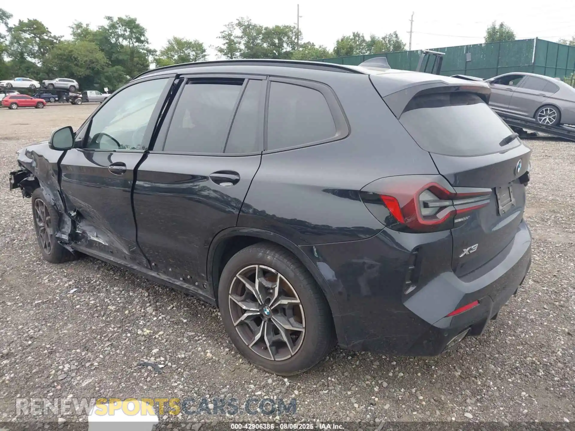 3 Photograph of a damaged car 5UX53DP07R9W09149 BMW X3 2024